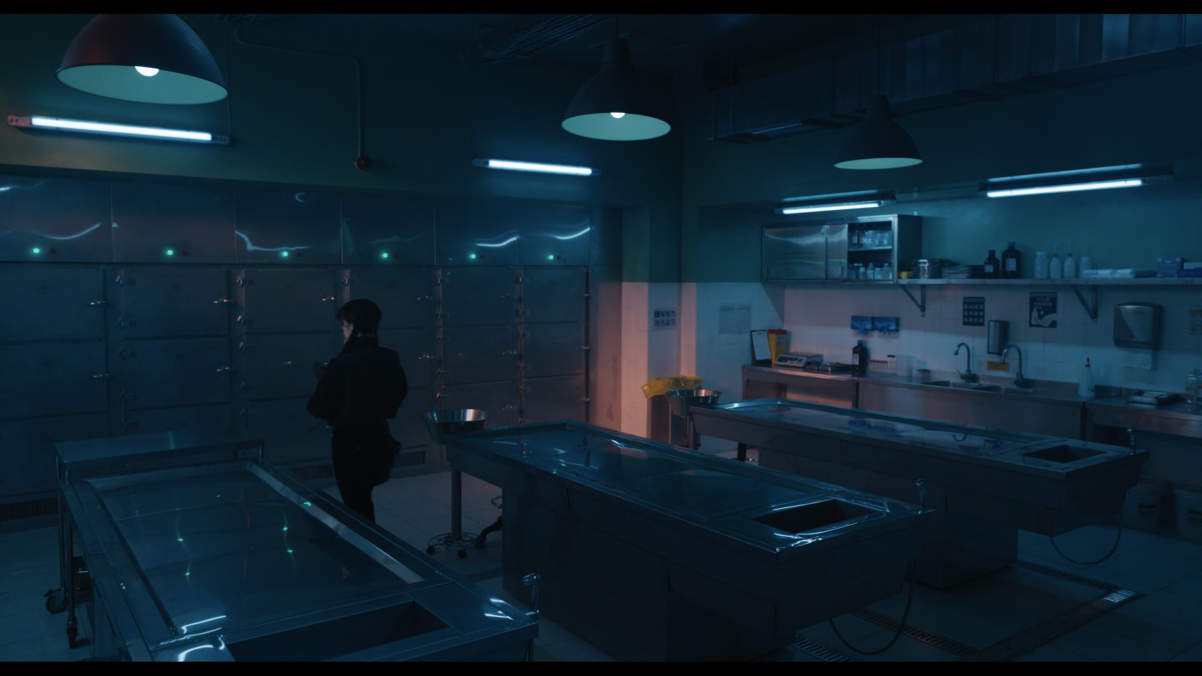 Wednesday S01E04 “Woe What a Night” screencap 111