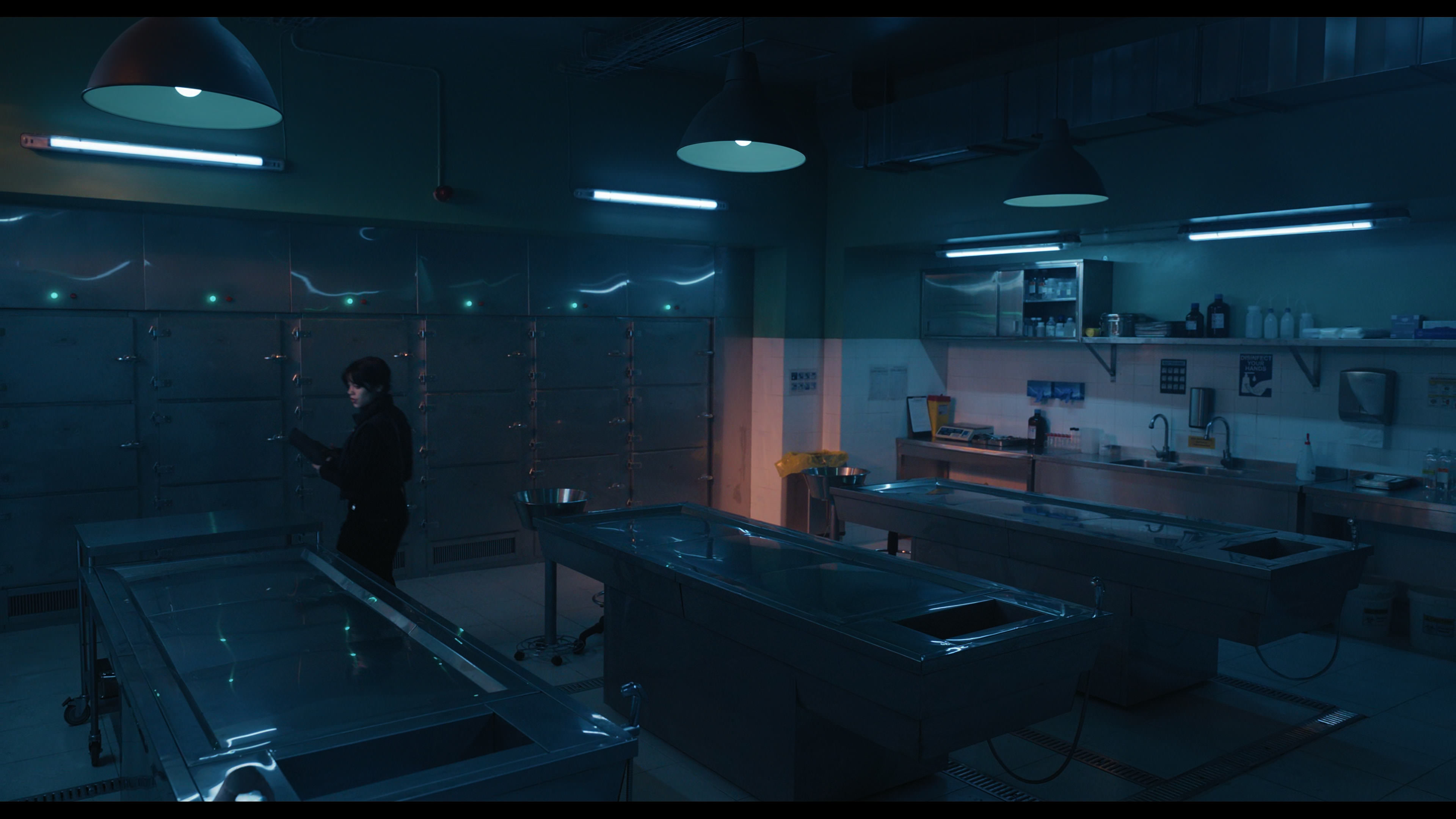 Wednesday S01E04 “Woe What a Night” movie still 112