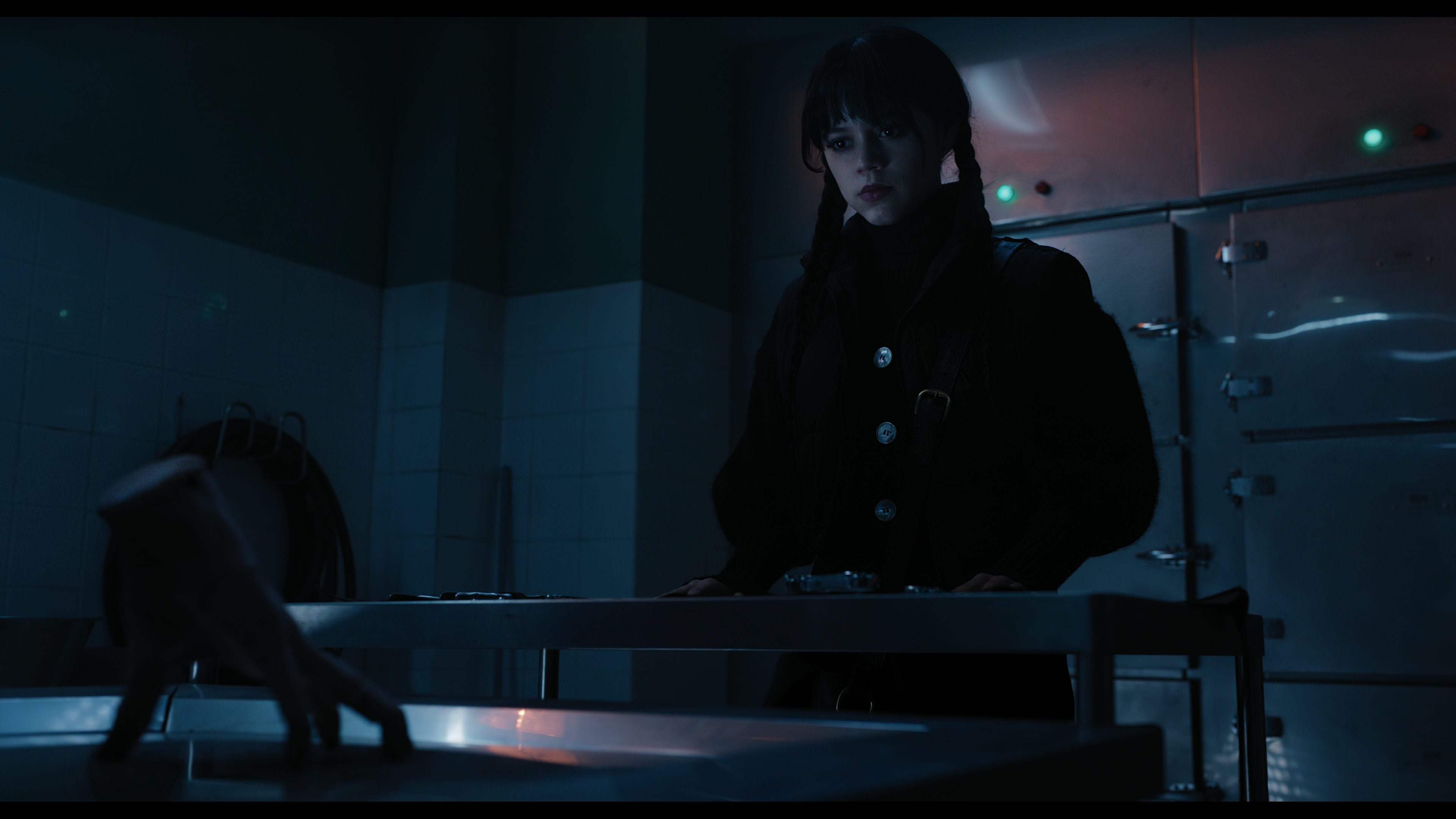 Wednesday S01E04 “Woe What a Night” HD screenshot 131