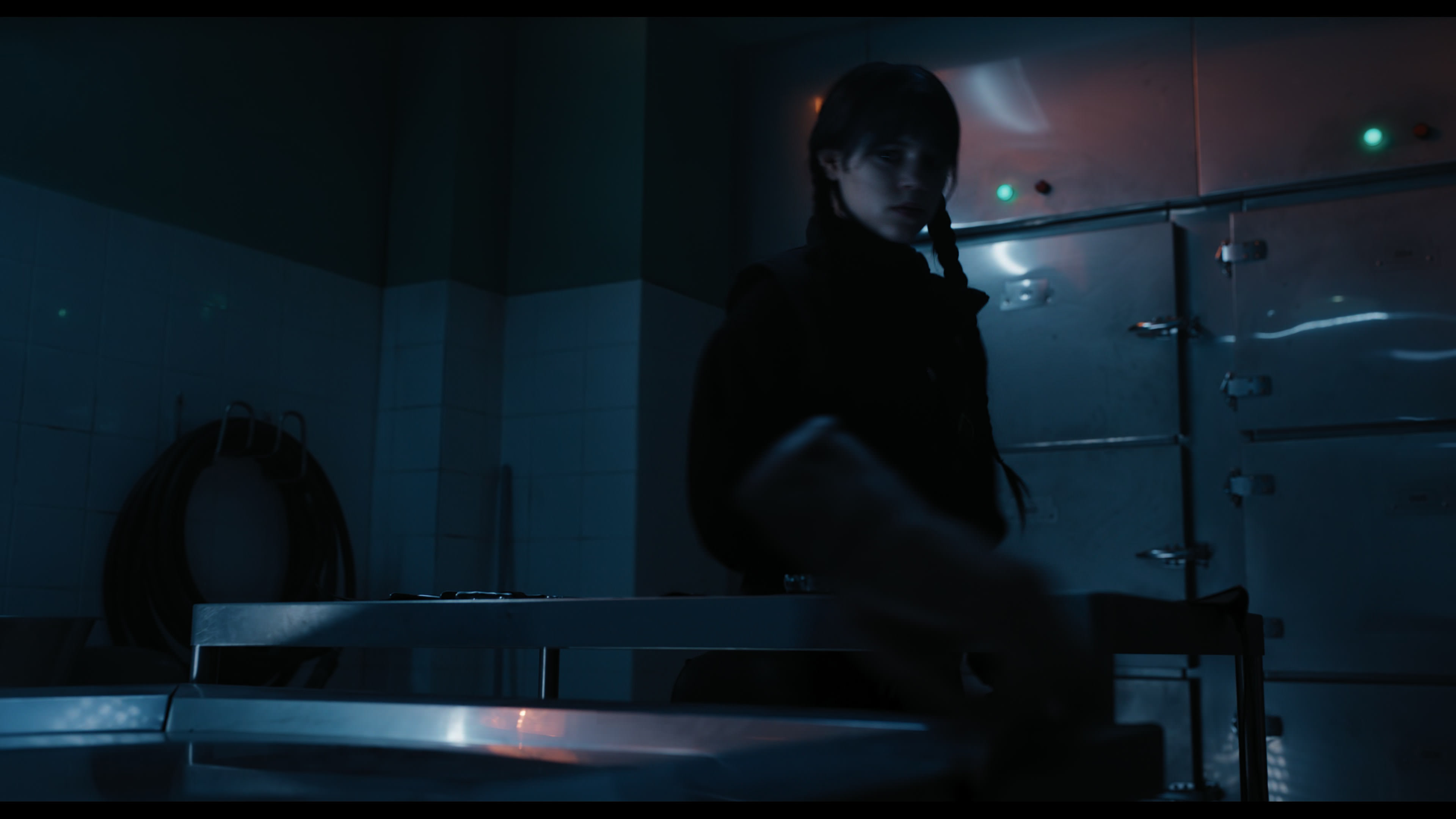 Wednesday S01E04 “Woe What a Night” movie still 142