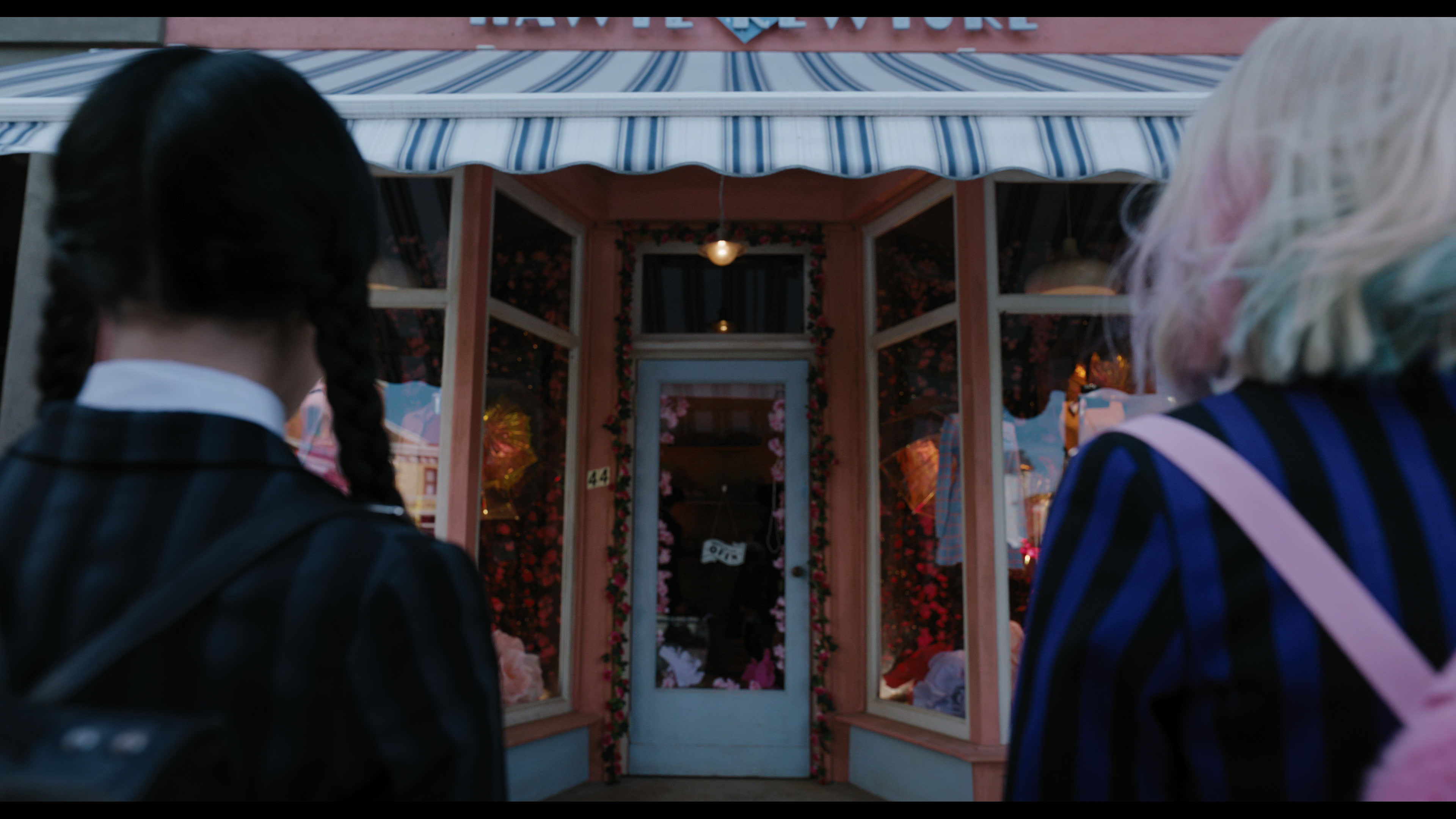 Wednesday S01E04 “Woe What a Night” movie still 1480