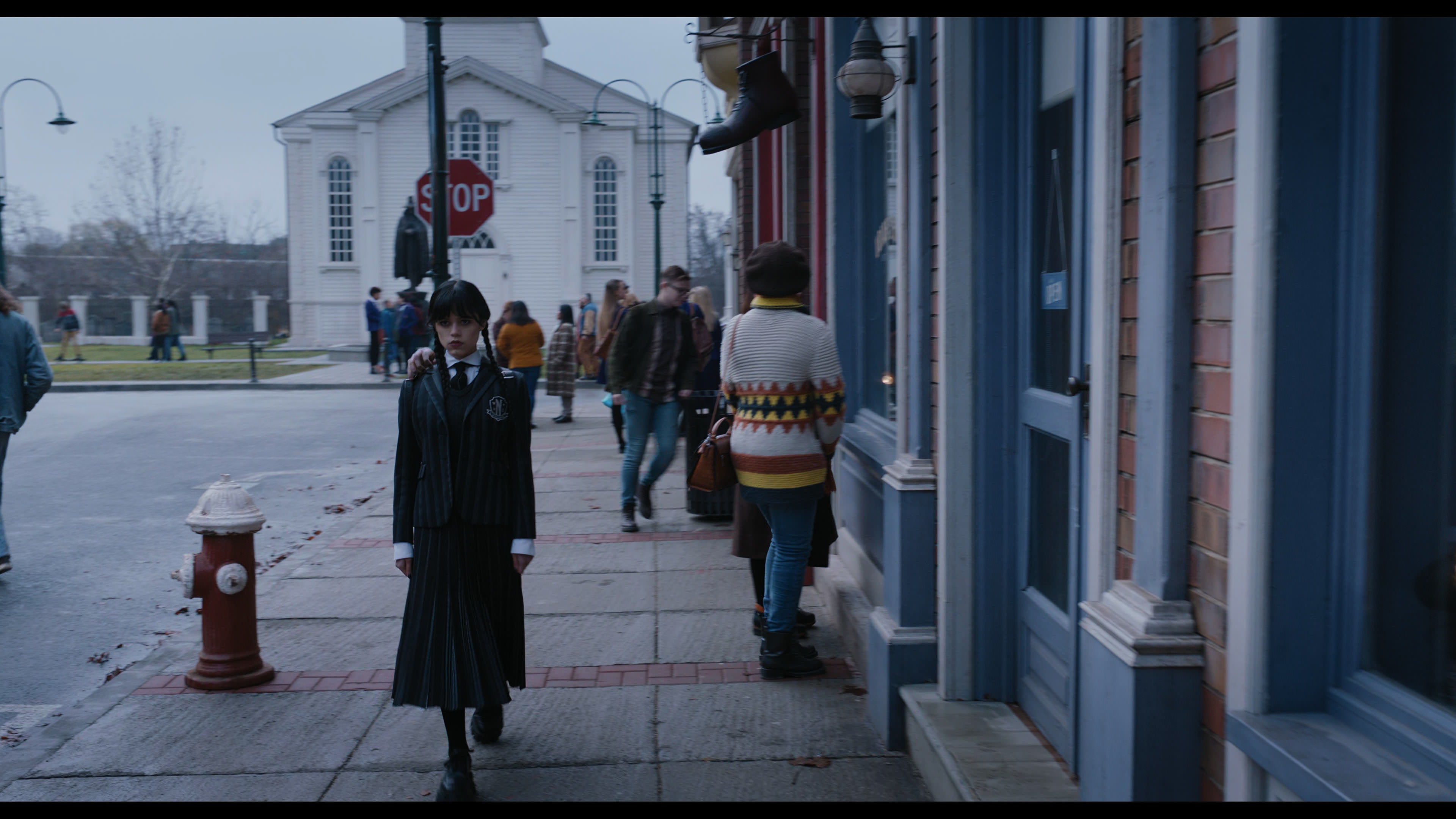 Wednesday S01E04 “Woe What a Night” HD screenshot 1562