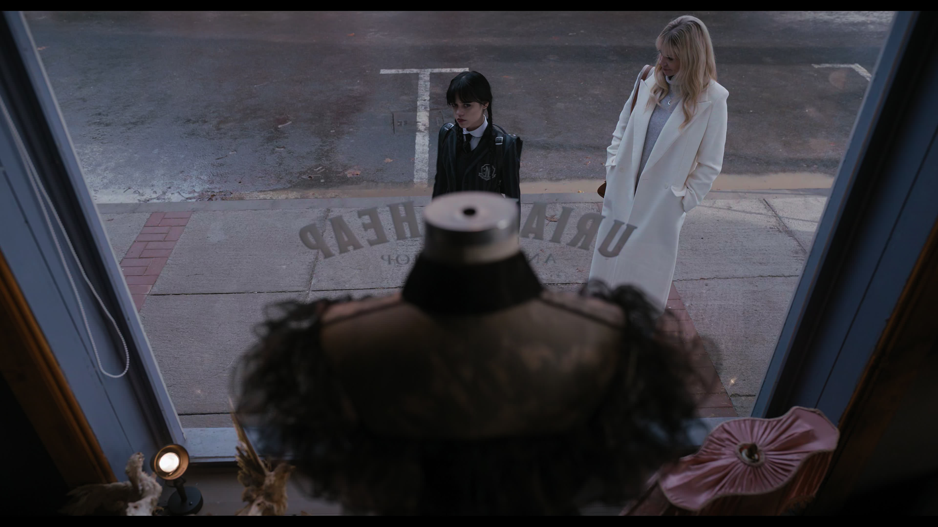 Wednesday S01E04 “Woe What a Night” screencap 1656