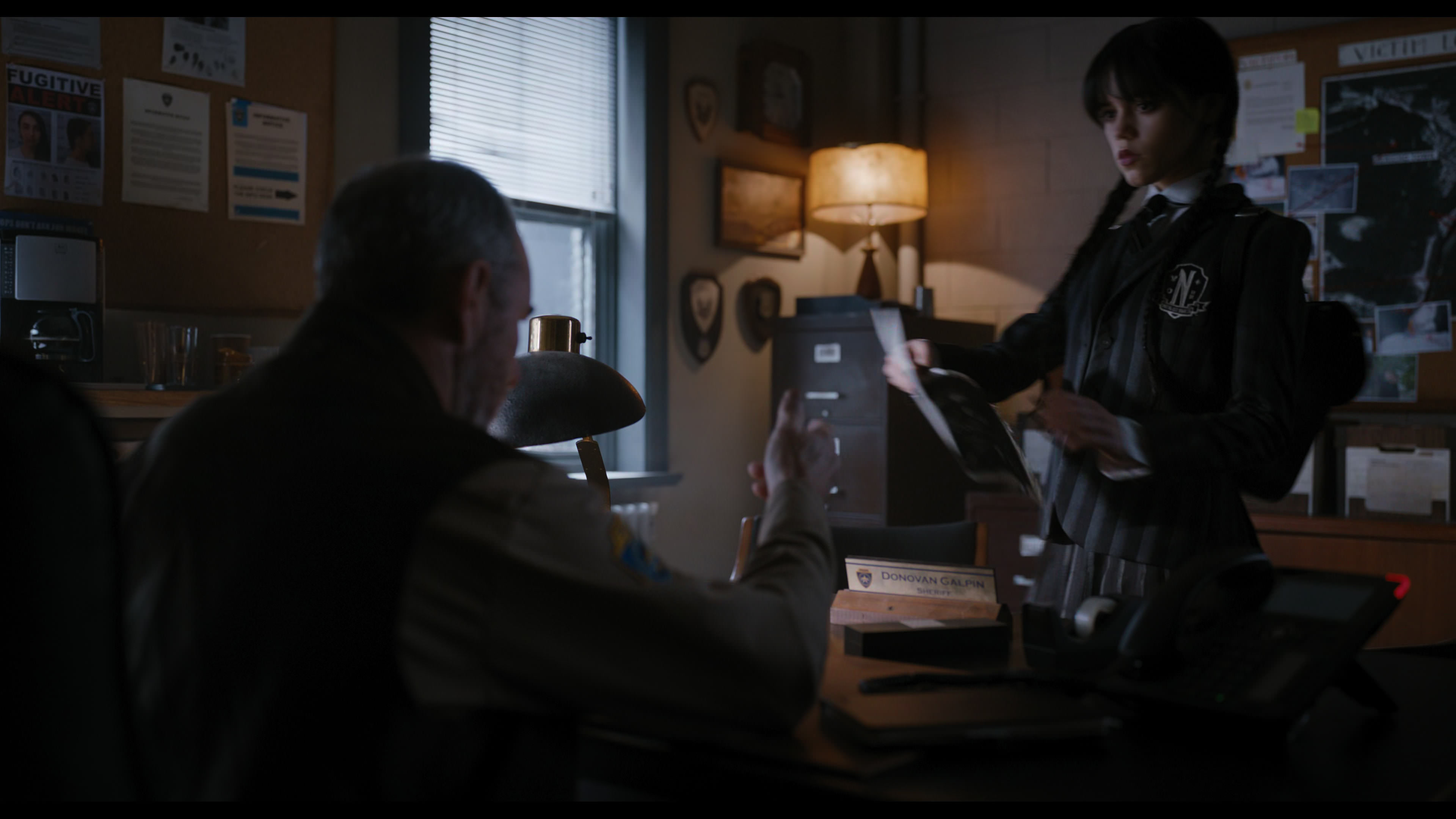 Wednesday S01E04 “Woe What a Night” screencap 1803