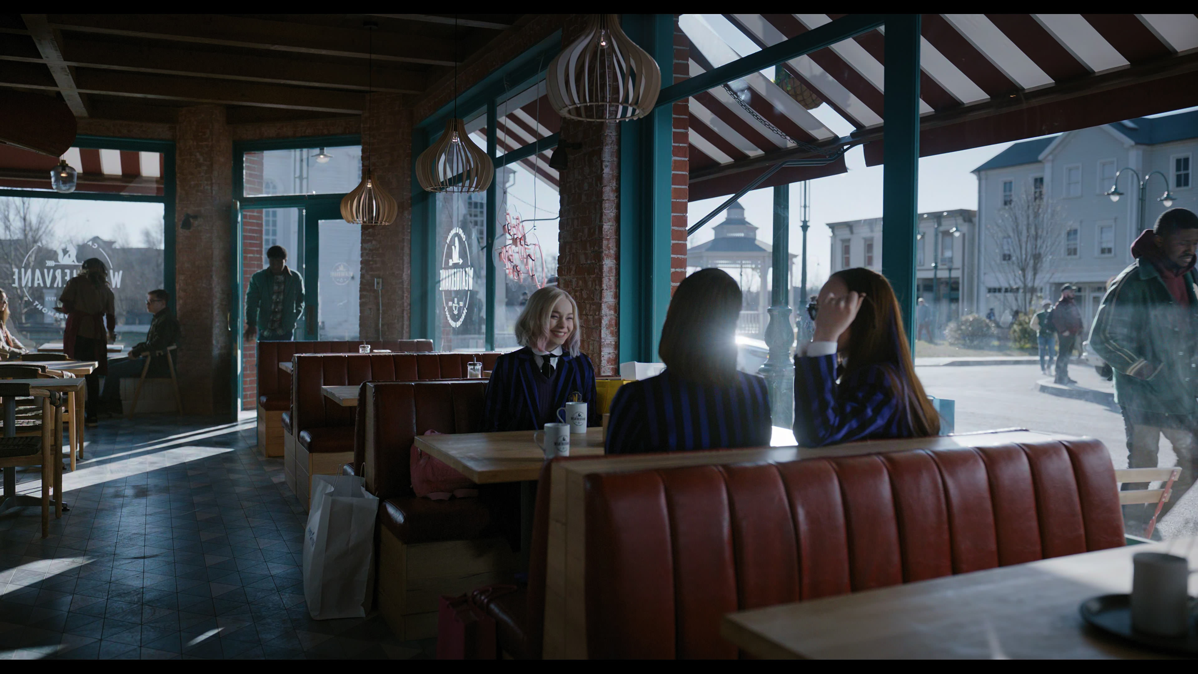 Wednesday S01E04 “Woe What a Night” HD screenshot 1853