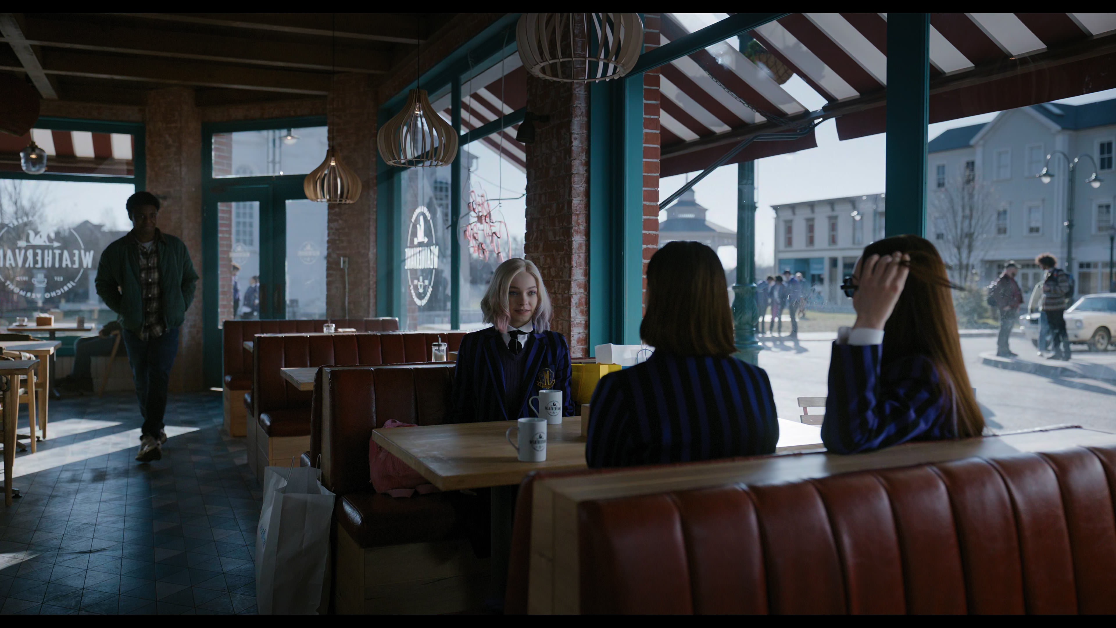 Wednesday S01E04 “Woe What a Night” HD screenshot 1865