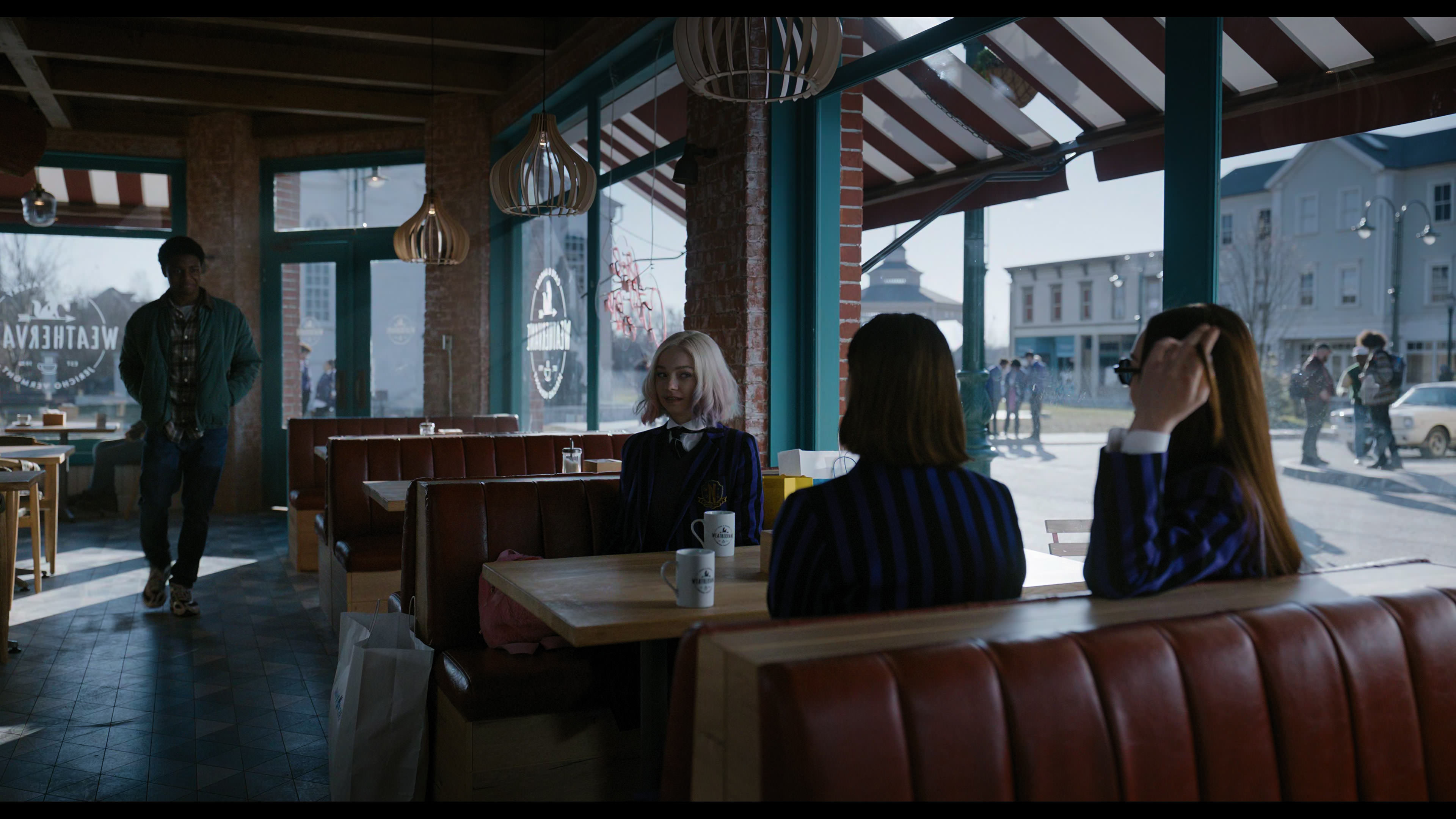 Wednesday S01E04 “Woe What a Night” screencap 1866
