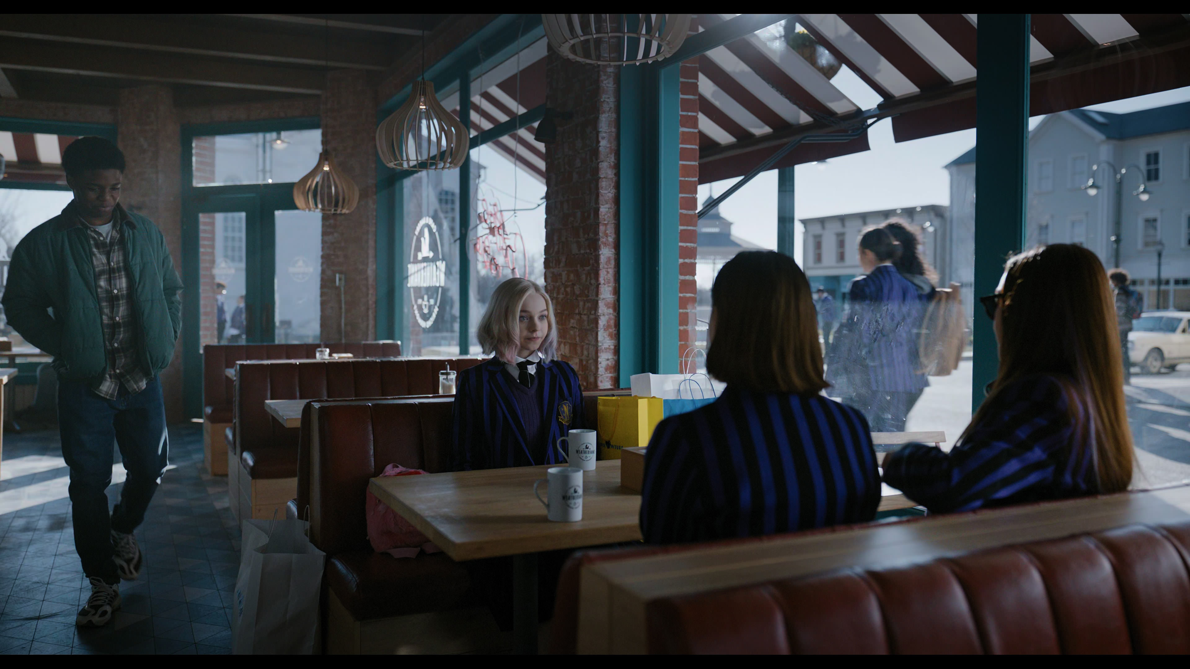 Wednesday S01E04 “Woe What a Night” HD screenshot 1871
