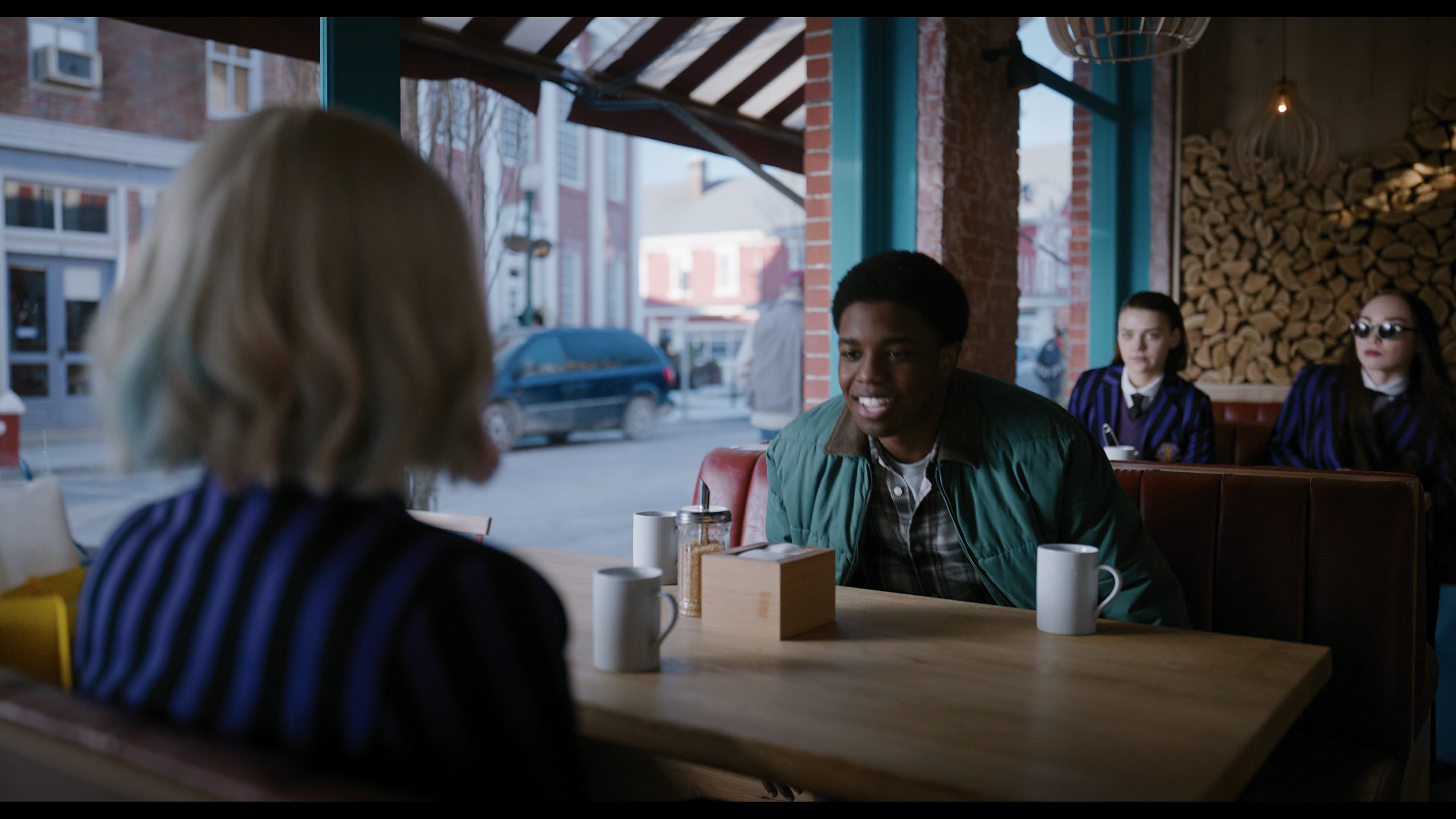 Wednesday S01E04 “Woe What a Night” screencap 1911