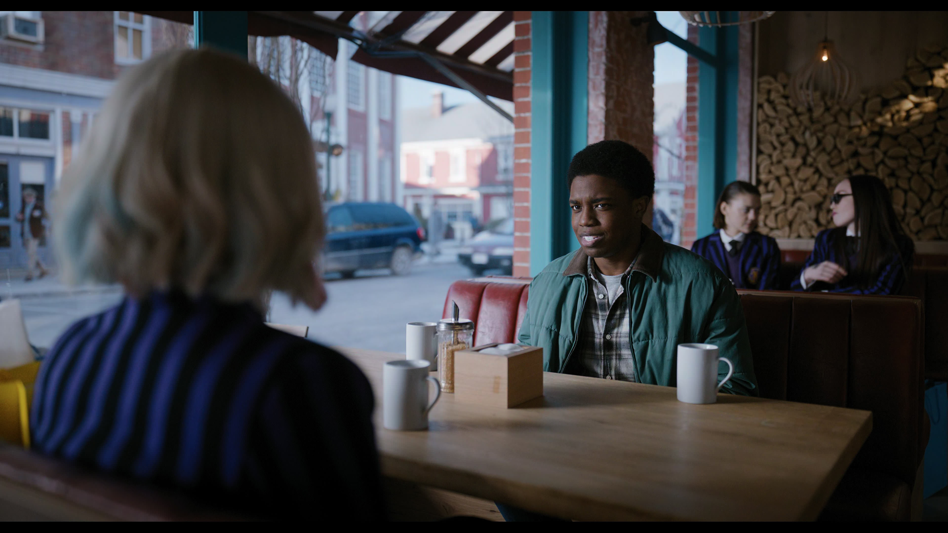 Wednesday S01E04 “Woe What a Night” screencap 1935