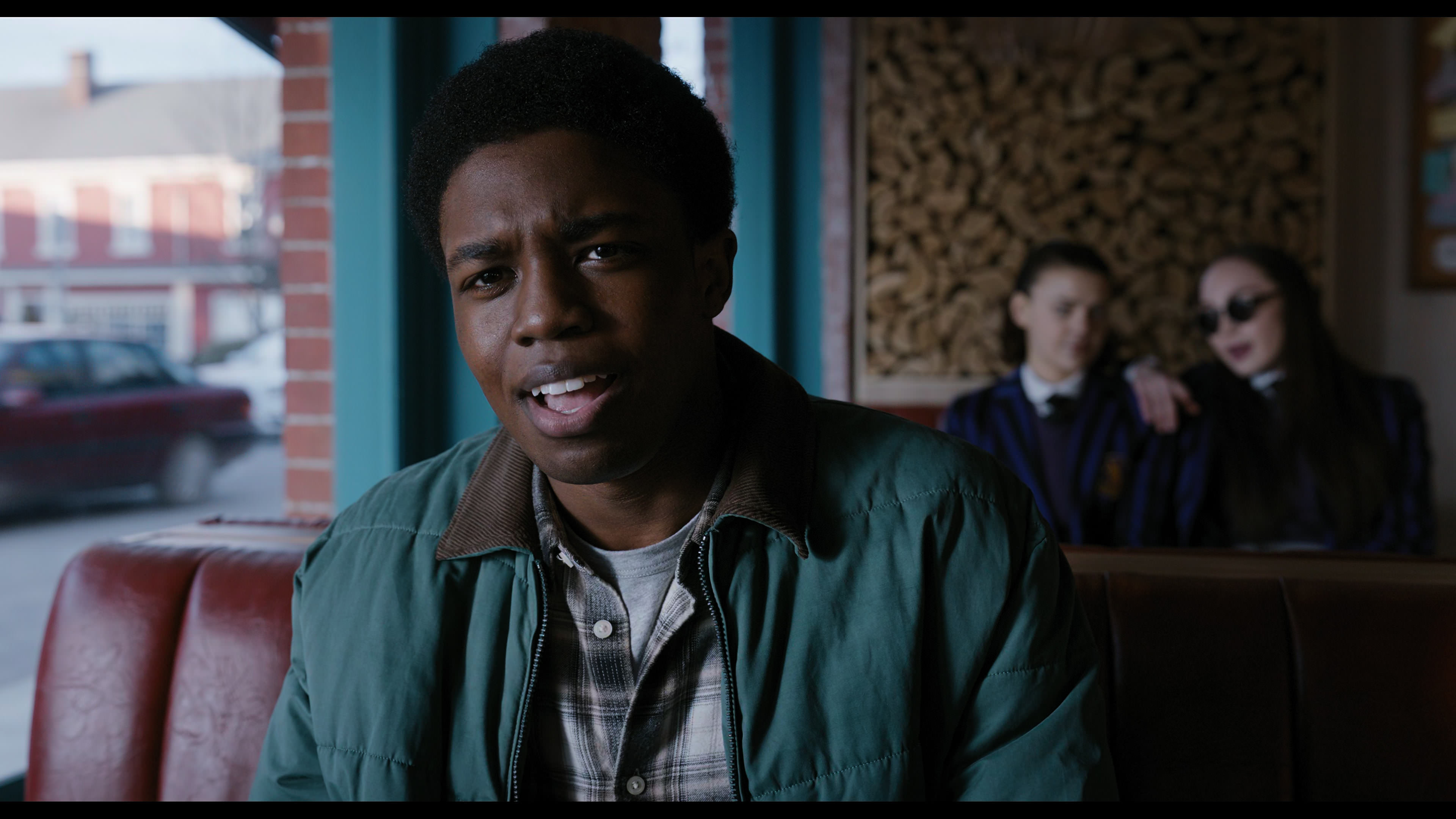 Wednesday S01E04 “Woe What a Night” screencap 1980