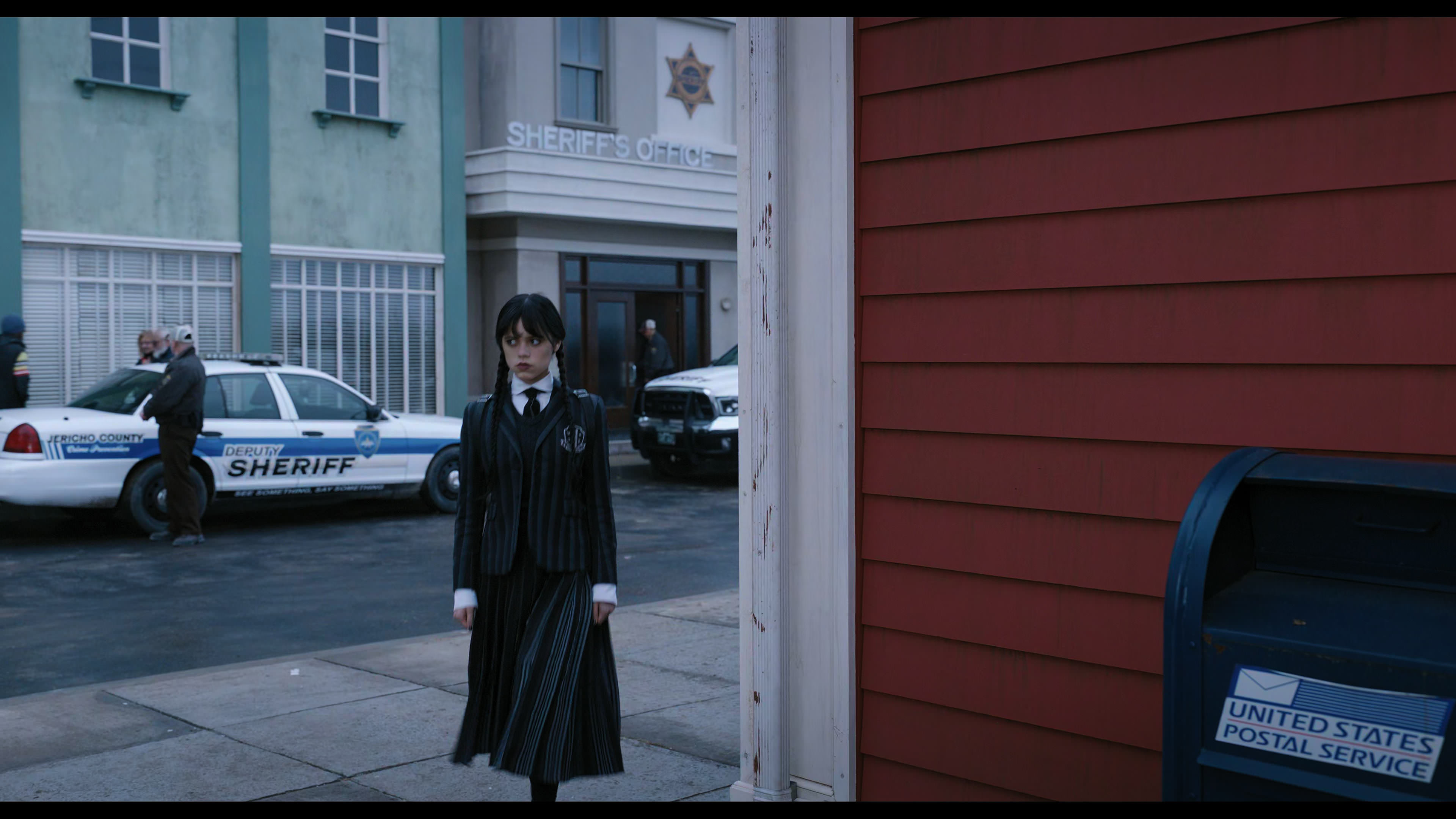 Wednesday S01E04 “Woe What a Night” HD screenshot 2009
