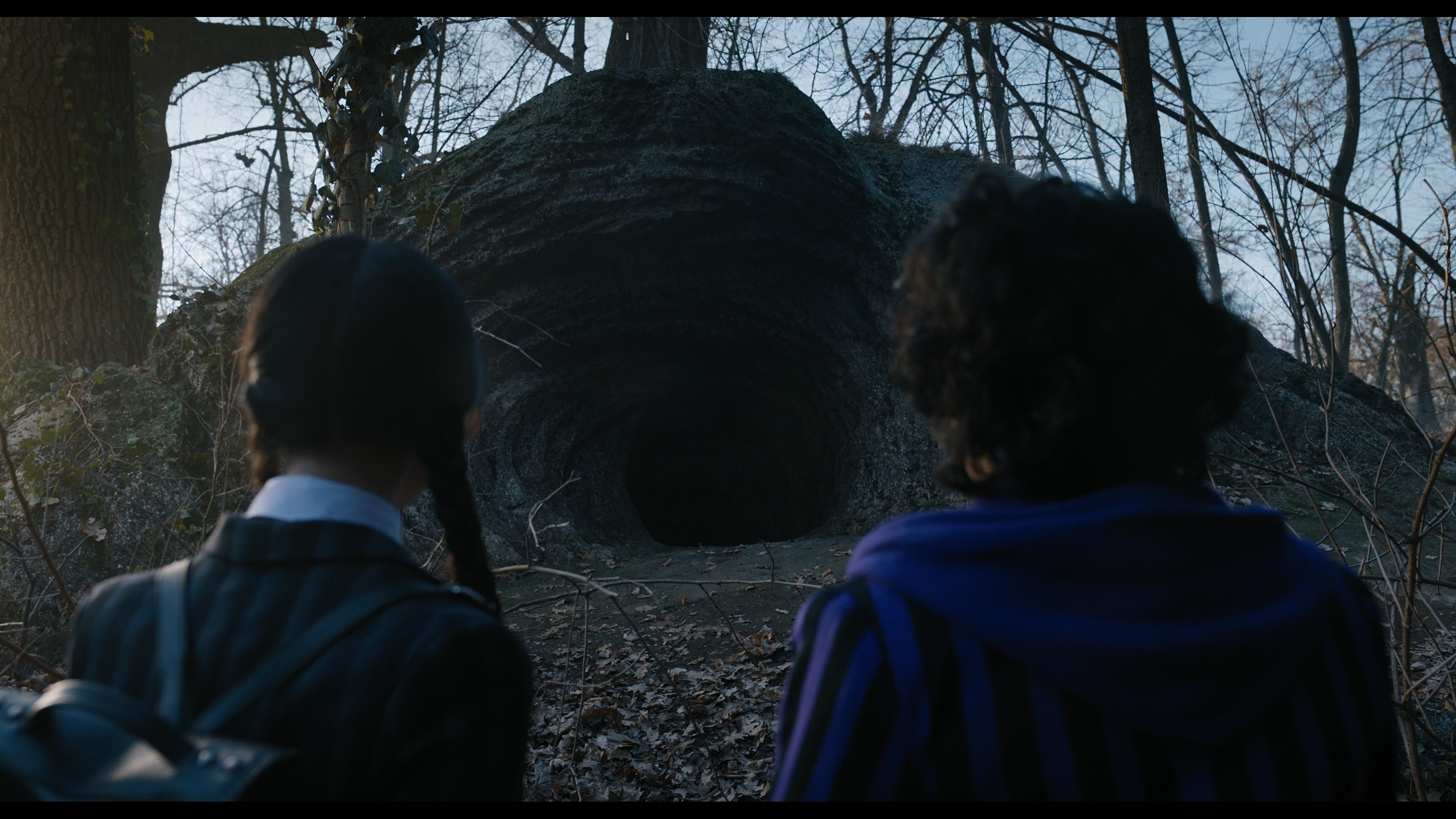 Wednesday S01E04 “Woe What a Night” screencap 2505