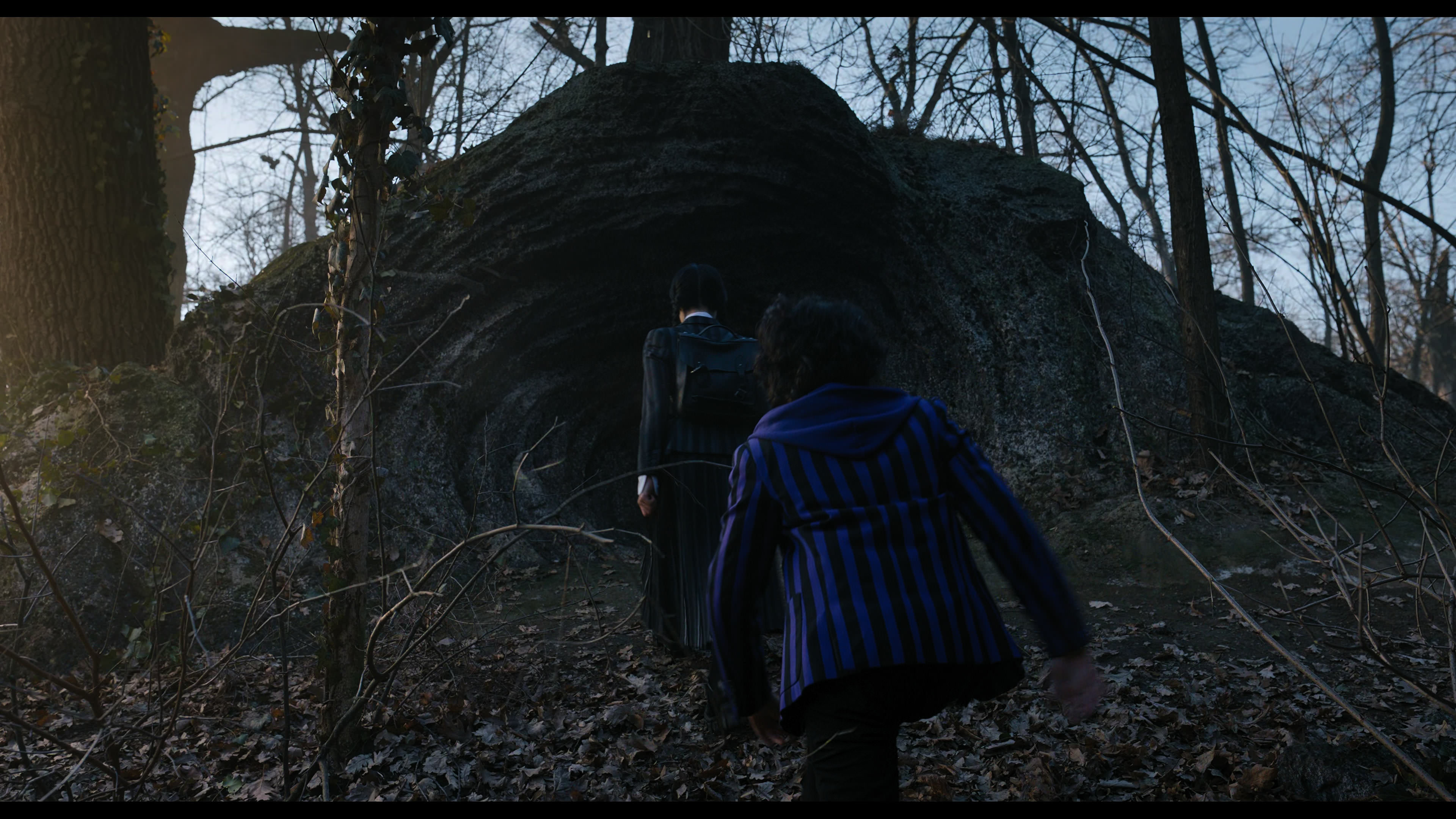Wednesday S01E04 “Woe What a Night” screencap 2538