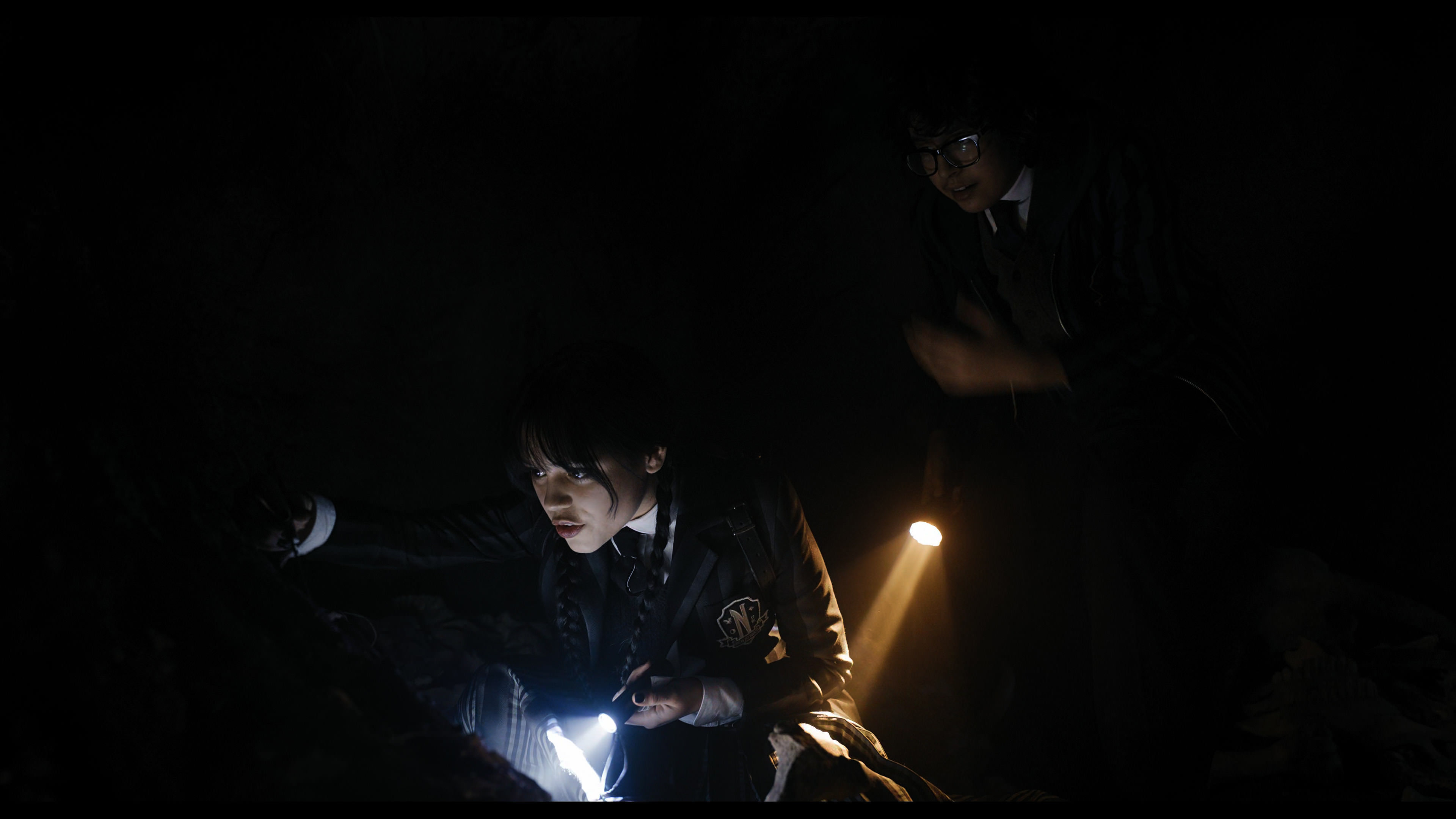 Wednesday S01E04 “Woe What a Night” screencap 2697
