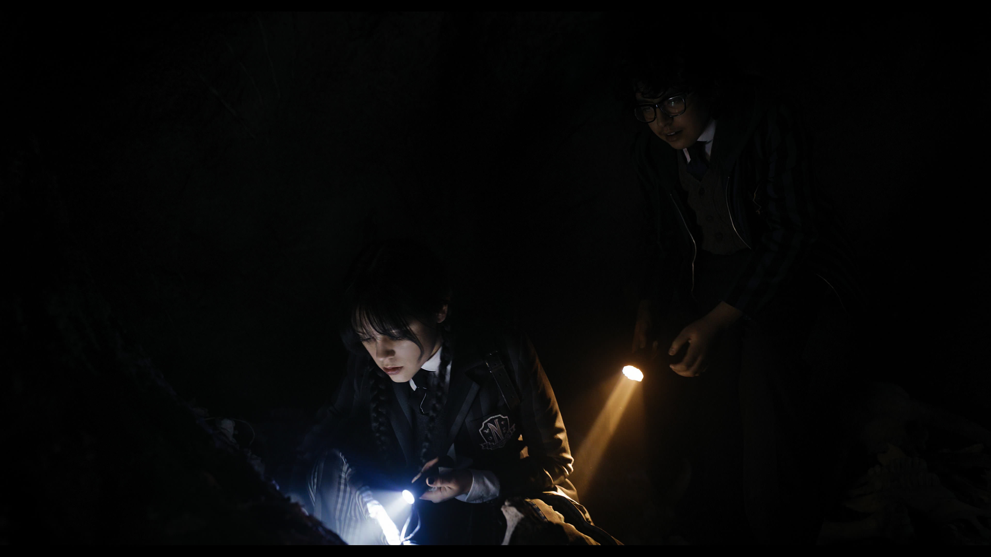 Wednesday S01E04 “Woe What a Night” screencap 2700