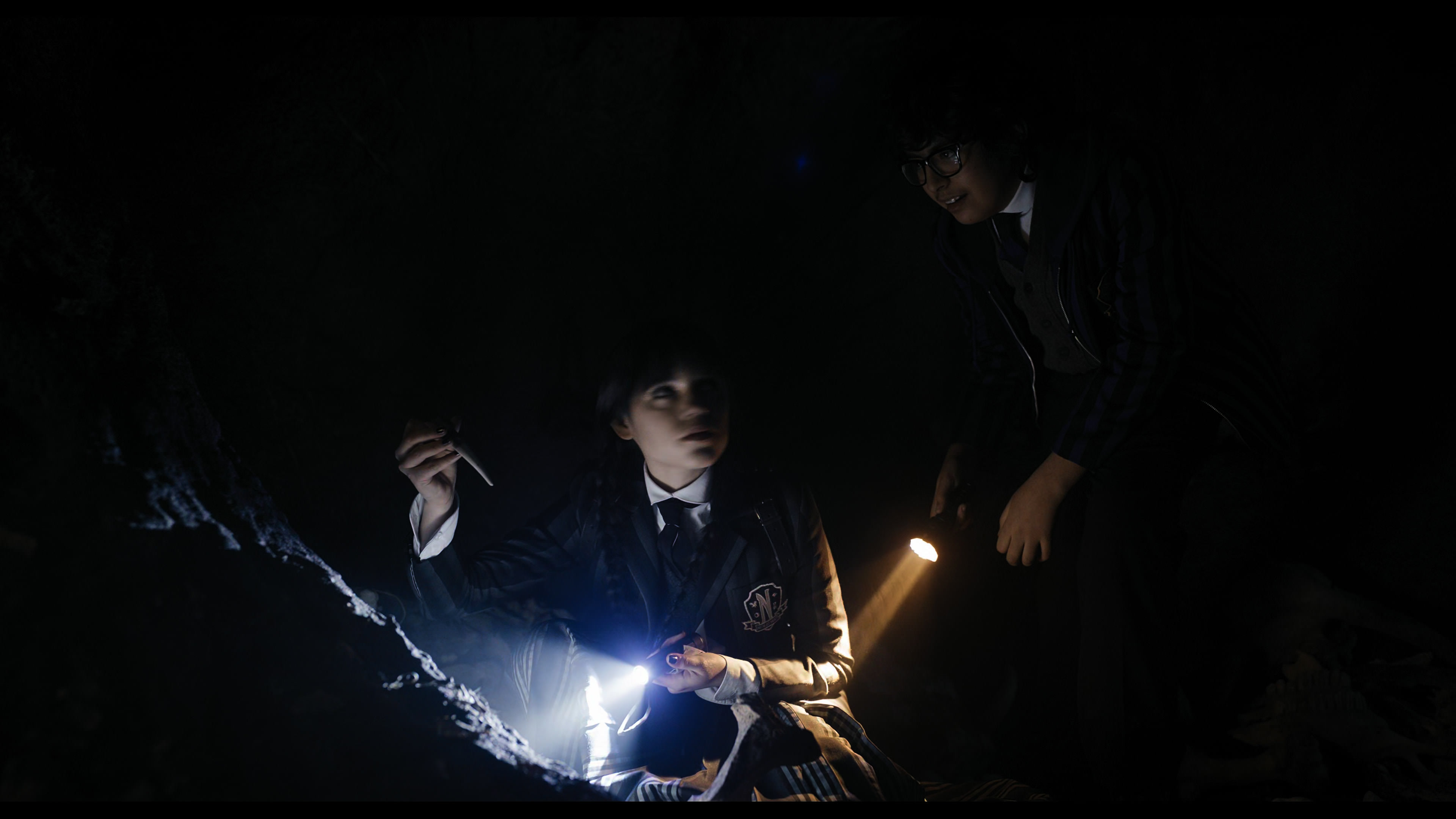 Wednesday S01E04 “Woe What a Night” screencap 2709