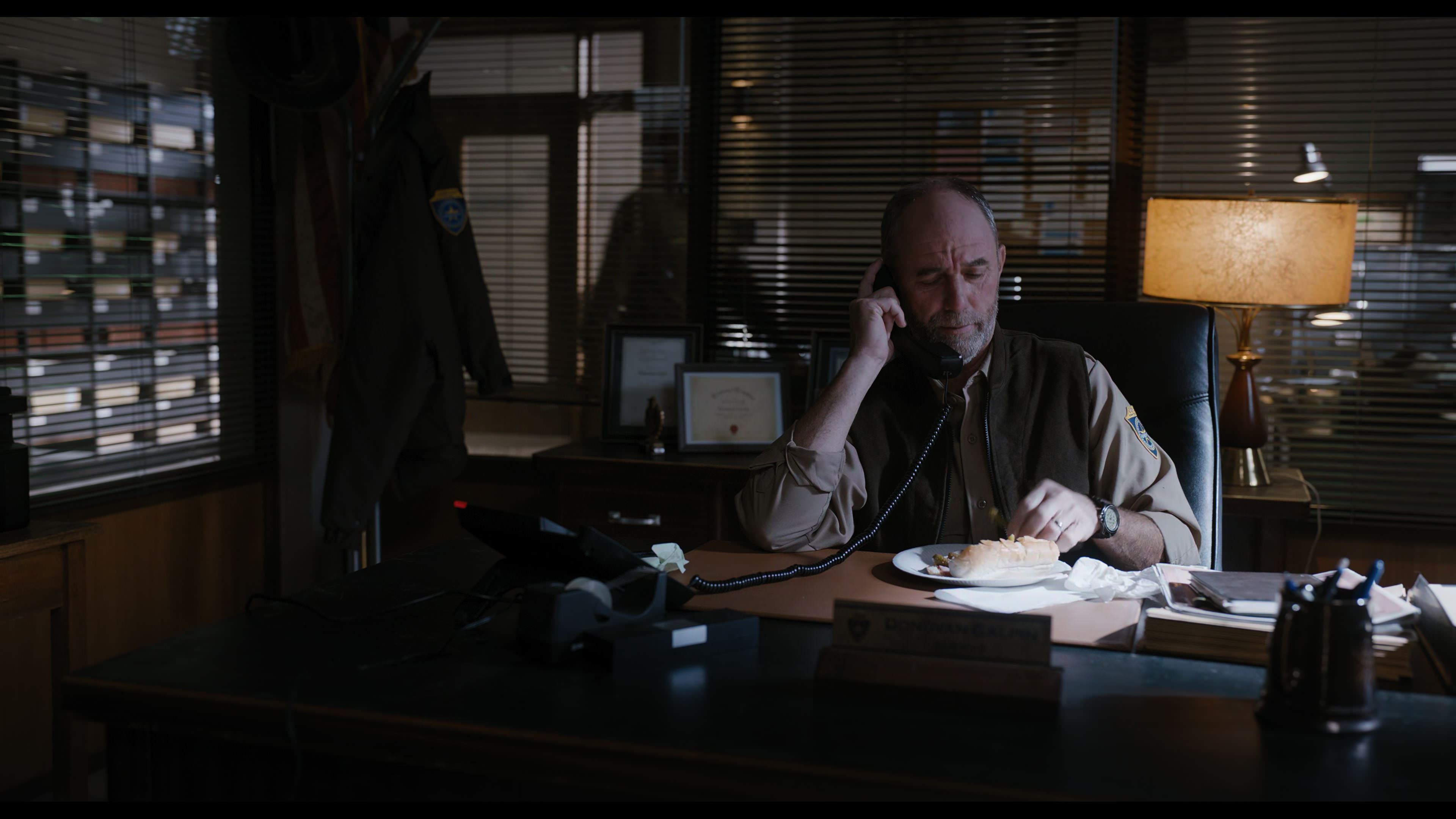 Wednesday S01E04 “Woe What a Night” screencap 3081
