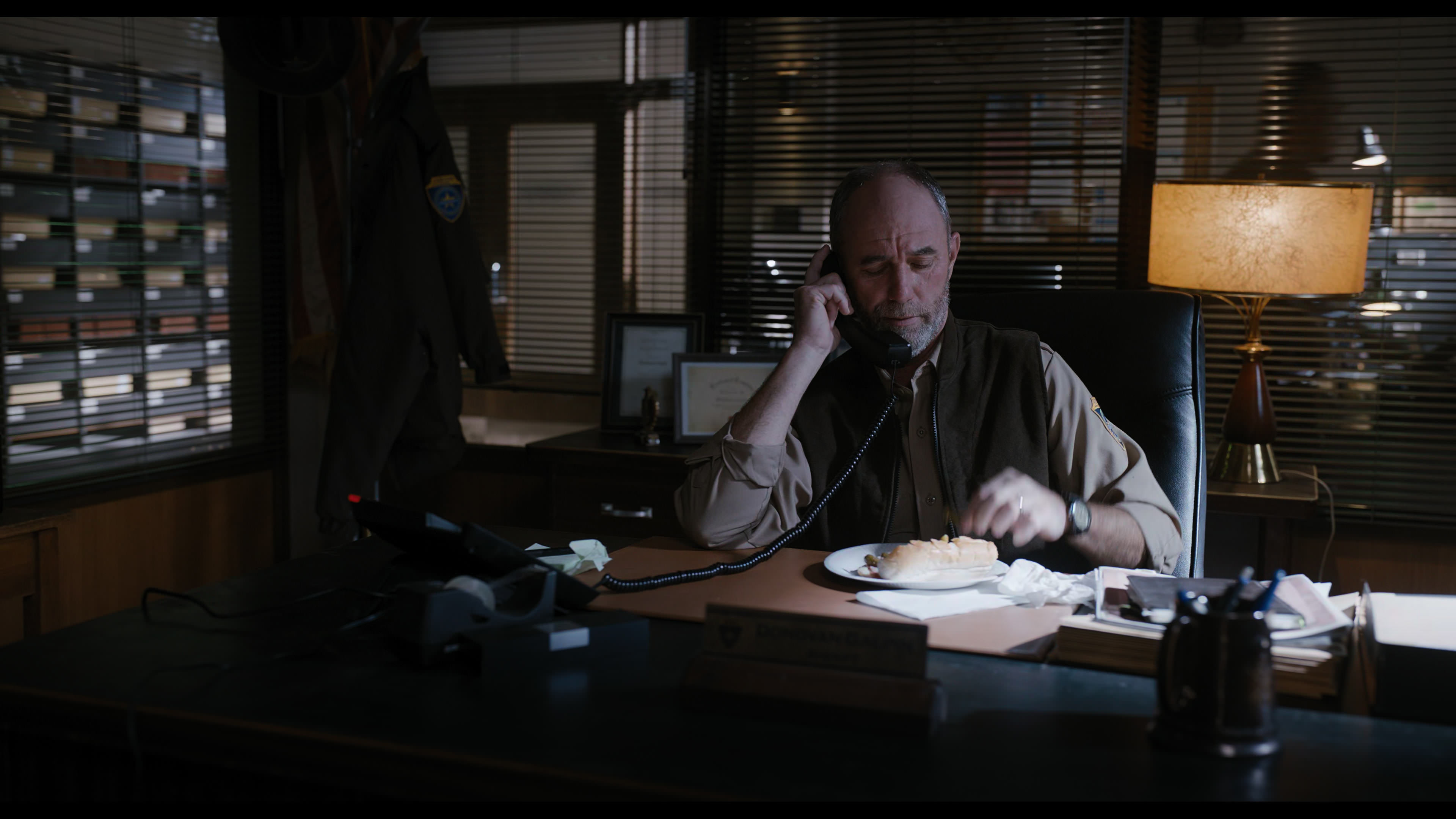 Wednesday S01E04 “Woe What a Night” screencap 3084