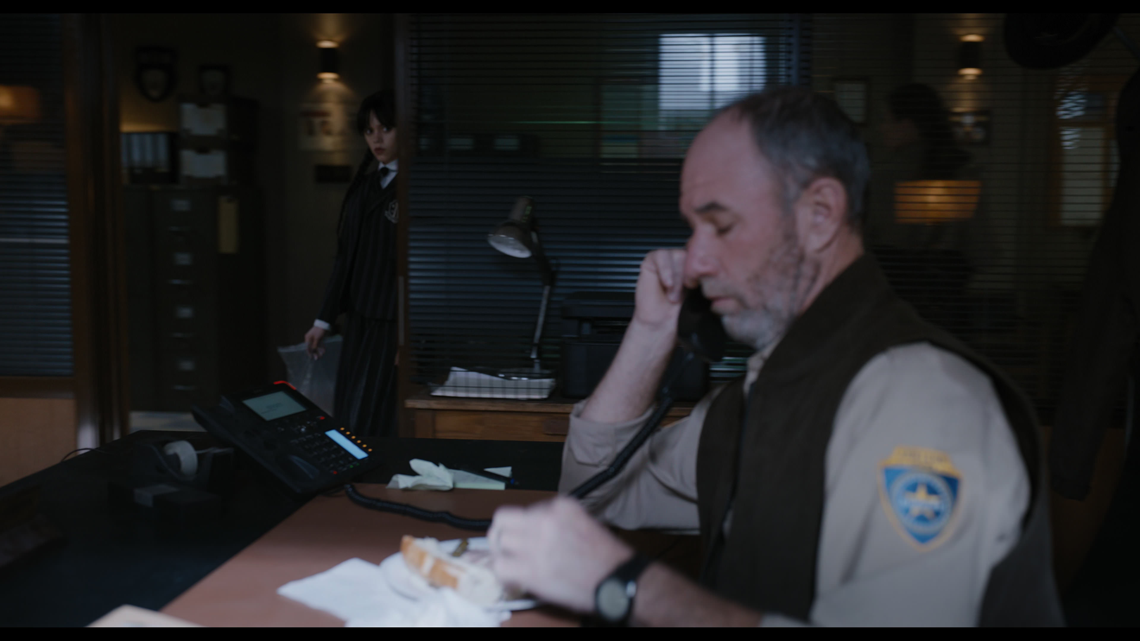 Wednesday S01E04 “Woe What a Night” screencap 3099