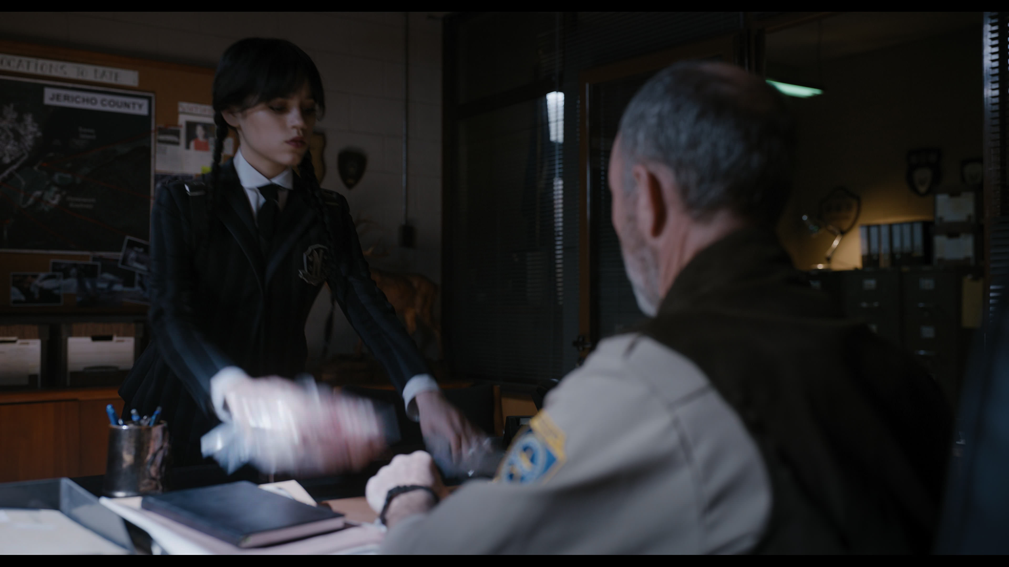 Wednesday S01E04 “Woe What a Night” screencap 3111