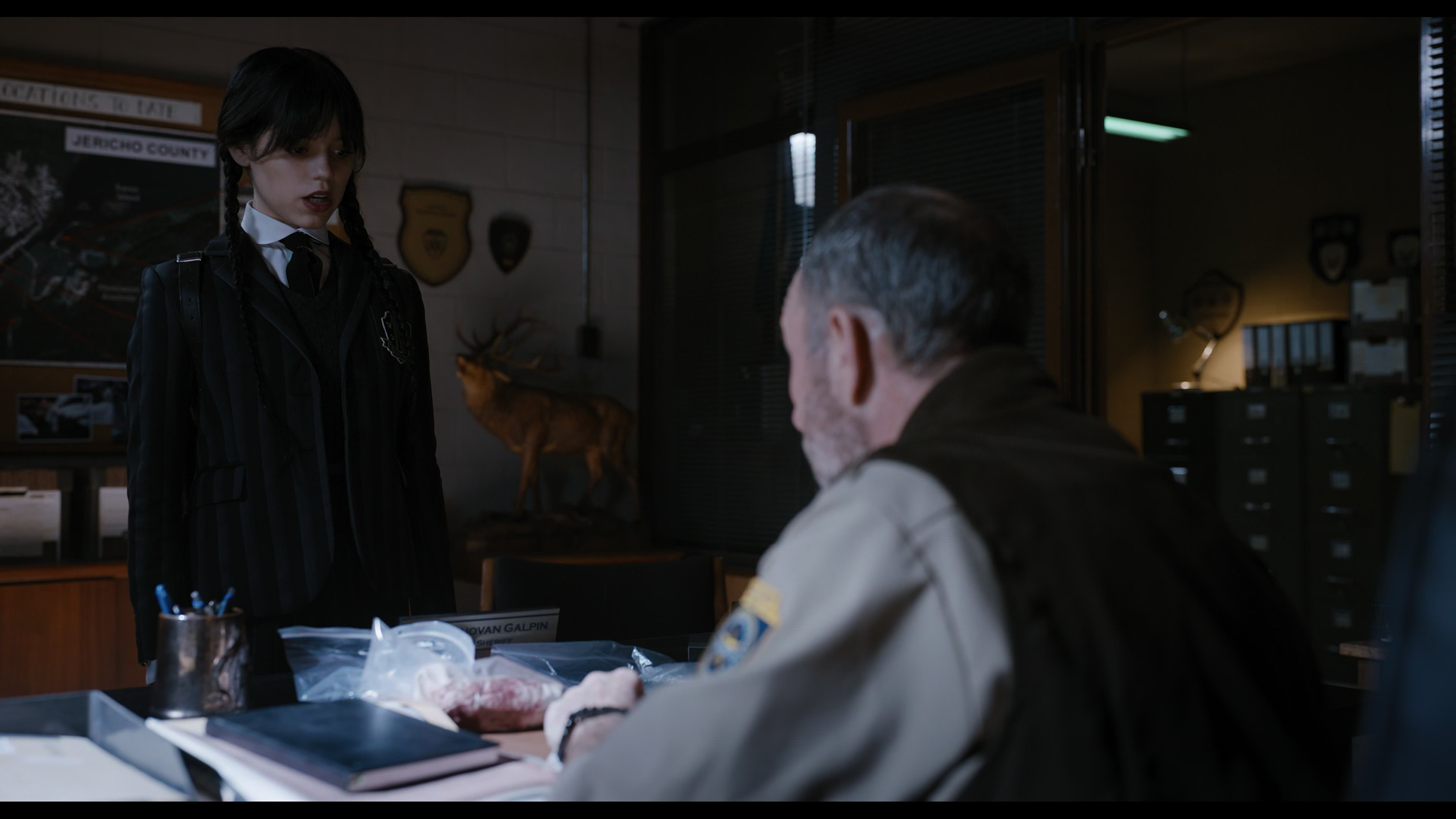Wednesday S01E04 “Woe What a Night” screencap 3135
