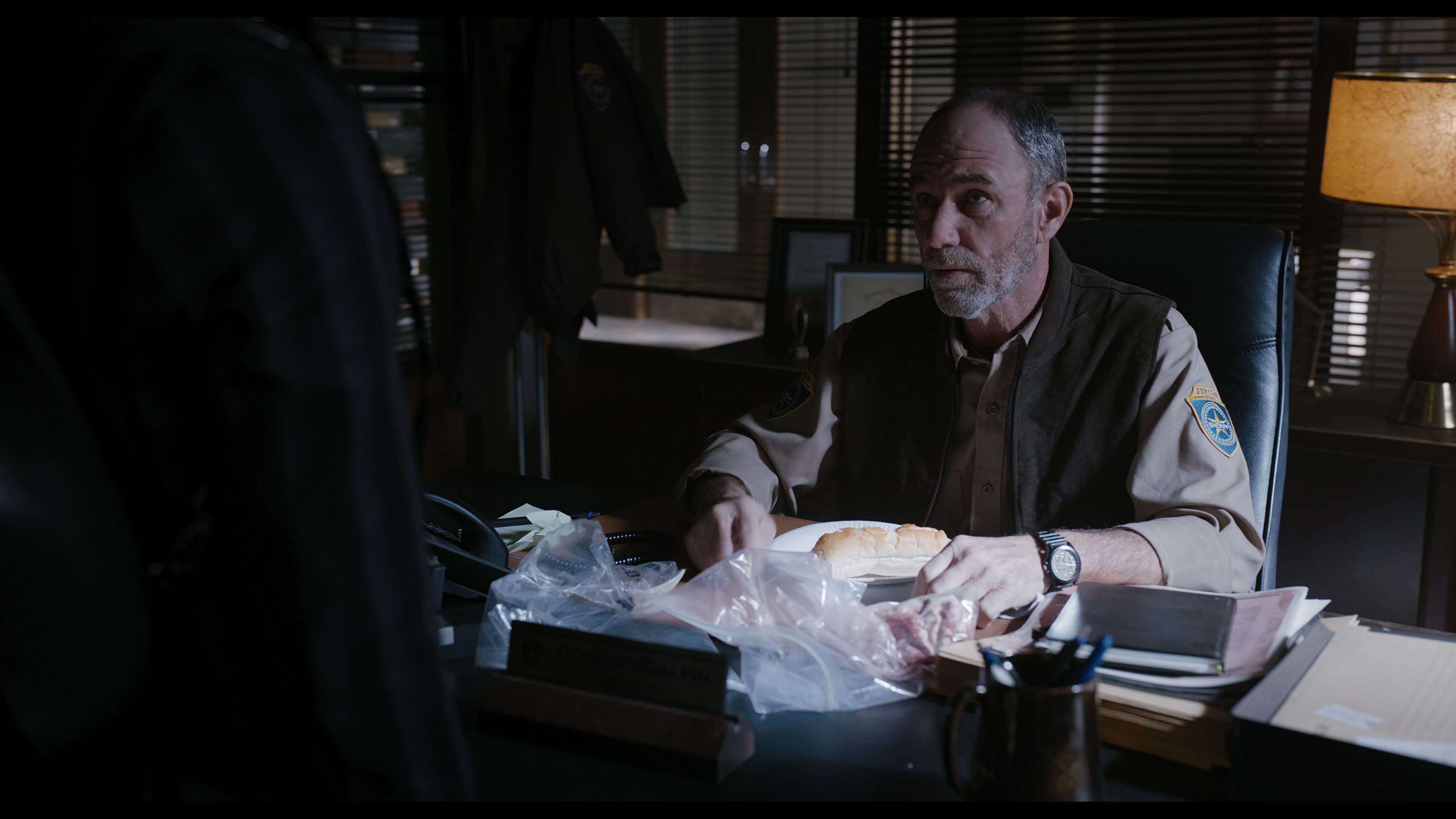 Wednesday S01E04 “Woe What a Night” screencap 3156