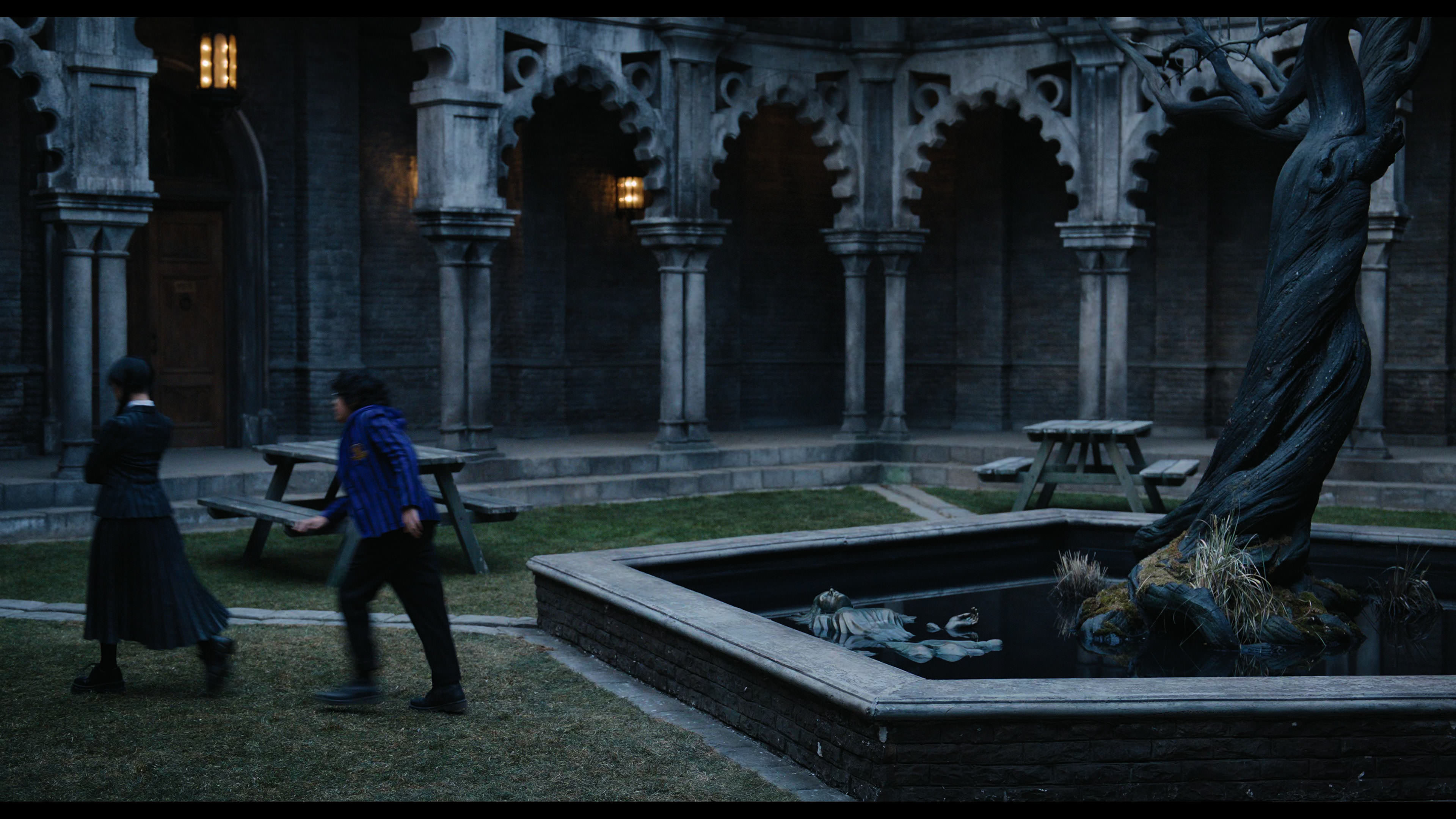 Wednesday S01E04 “Woe What a Night” screencap 3285
