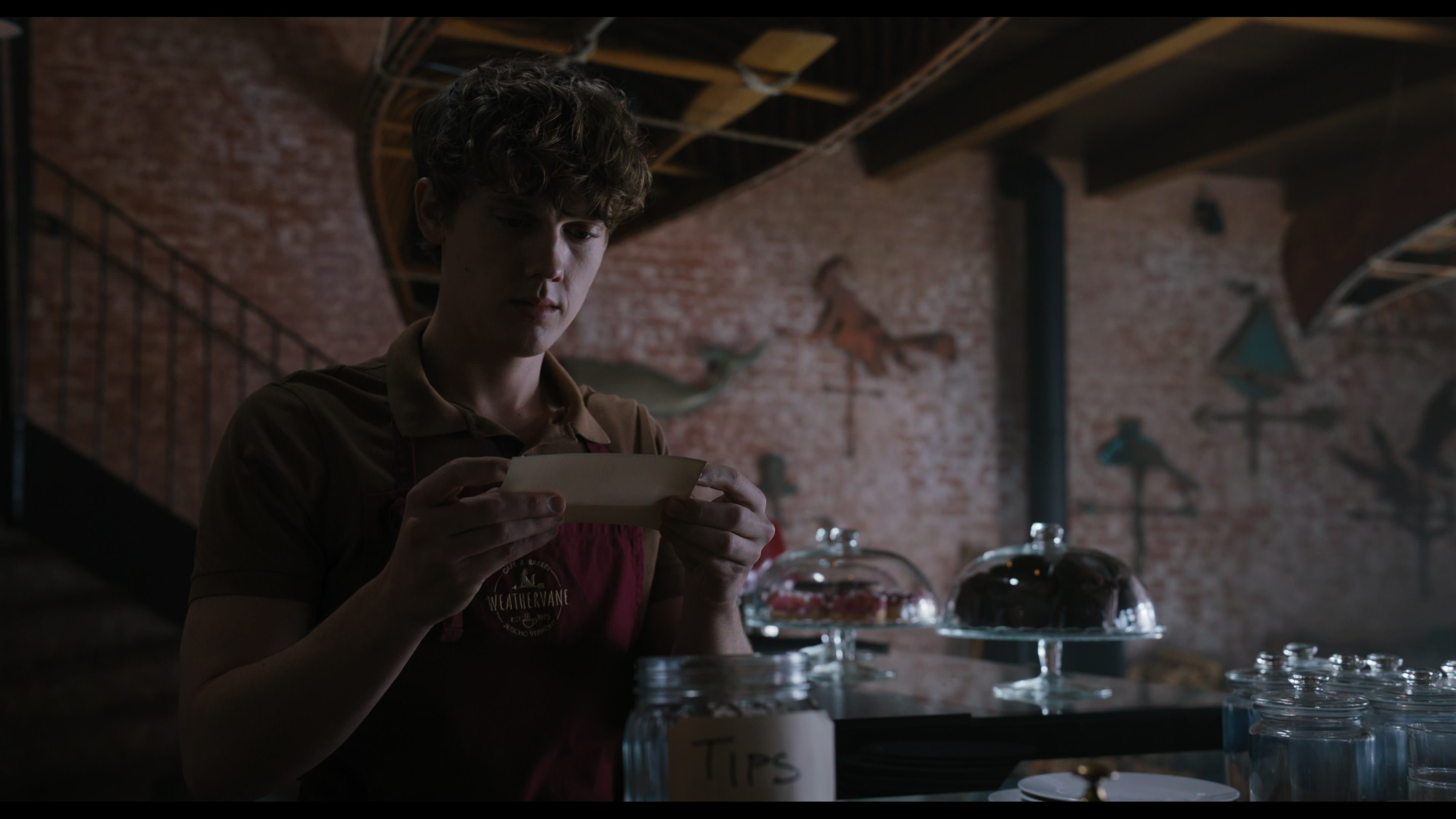 Wednesday S01E04 “Woe What a Night” HD screenshot 3398