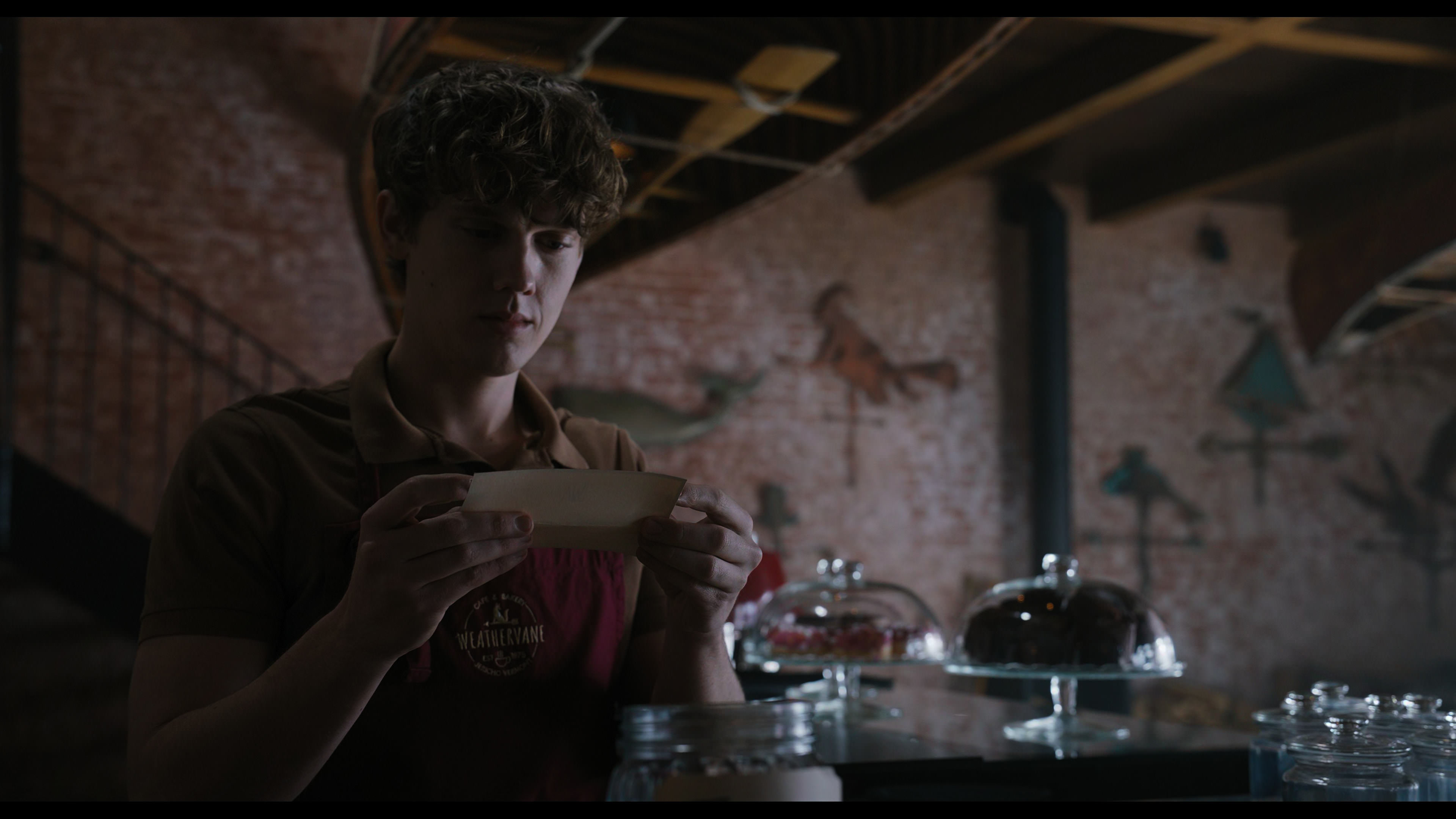 Wednesday S01E04 “Woe What a Night” screencap 3402