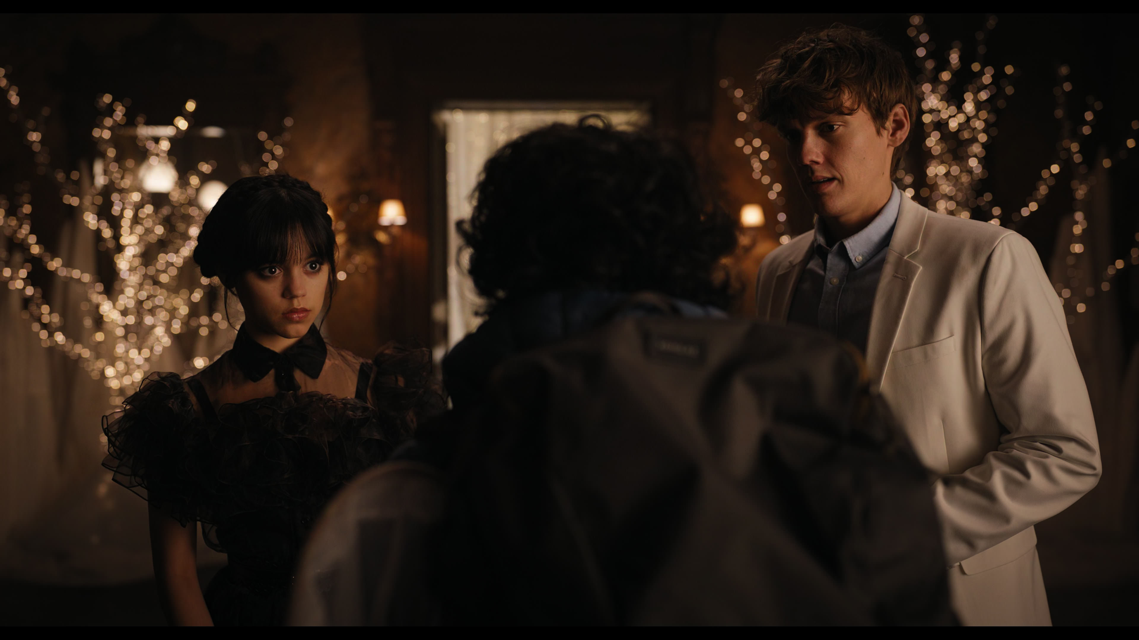Wednesday S01E04 “Woe What a Night” screencap 3972