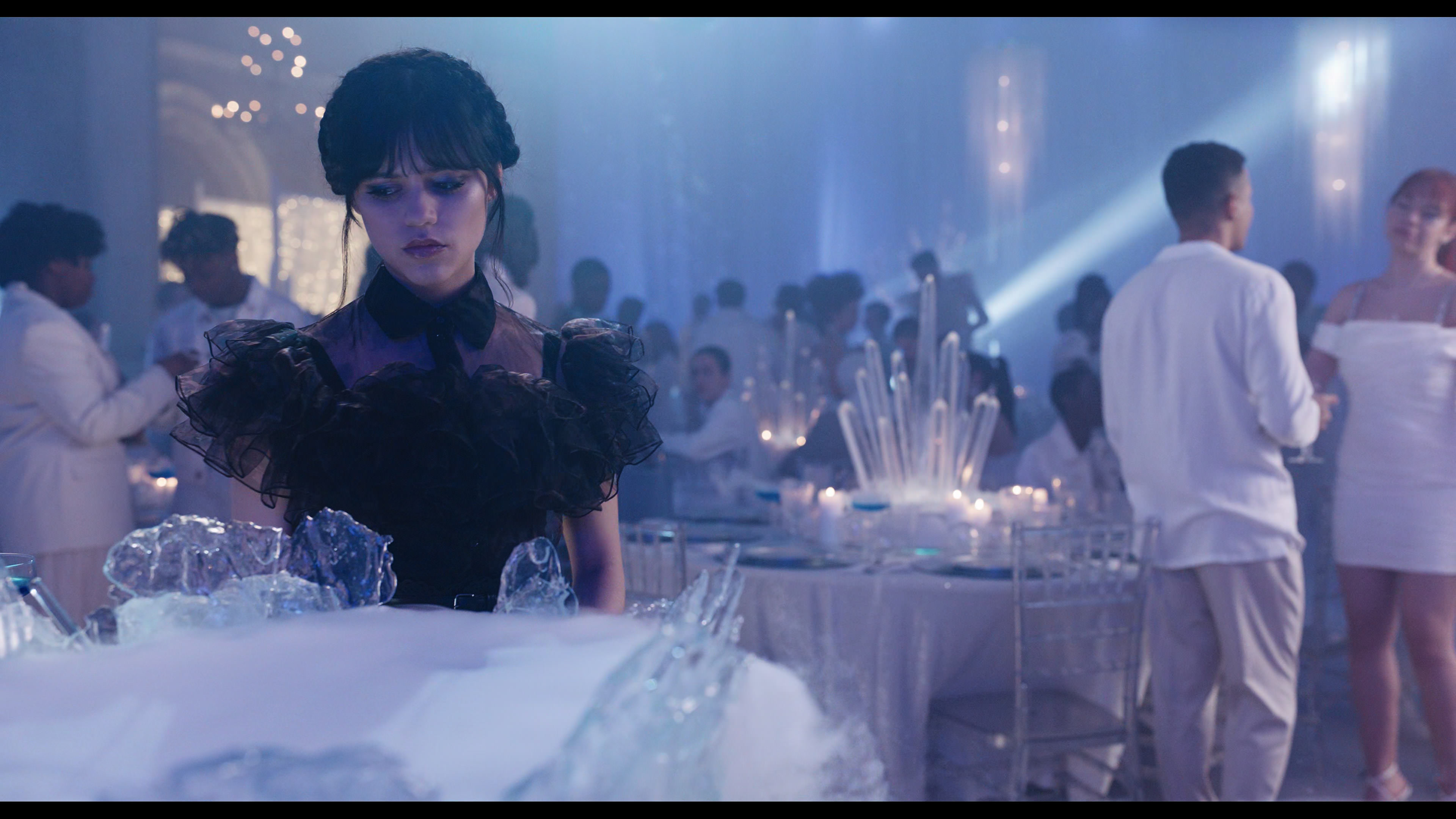 Wednesday S01E04 “Woe What a Night” screencap 4401