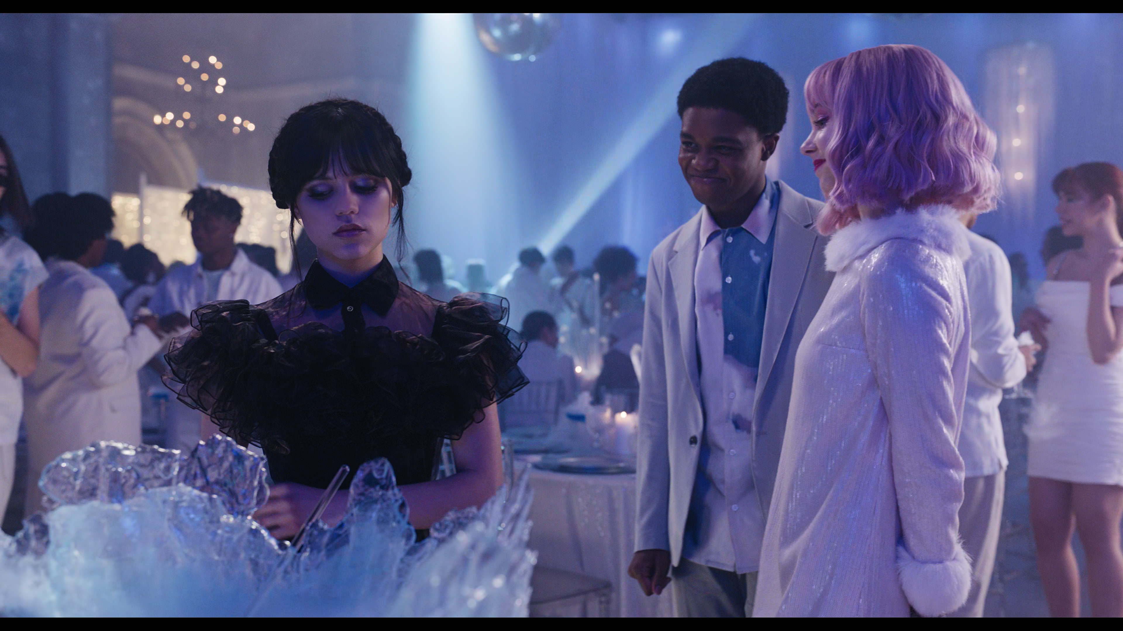 Wednesday S01E04 “Woe What a Night” screencap 4479