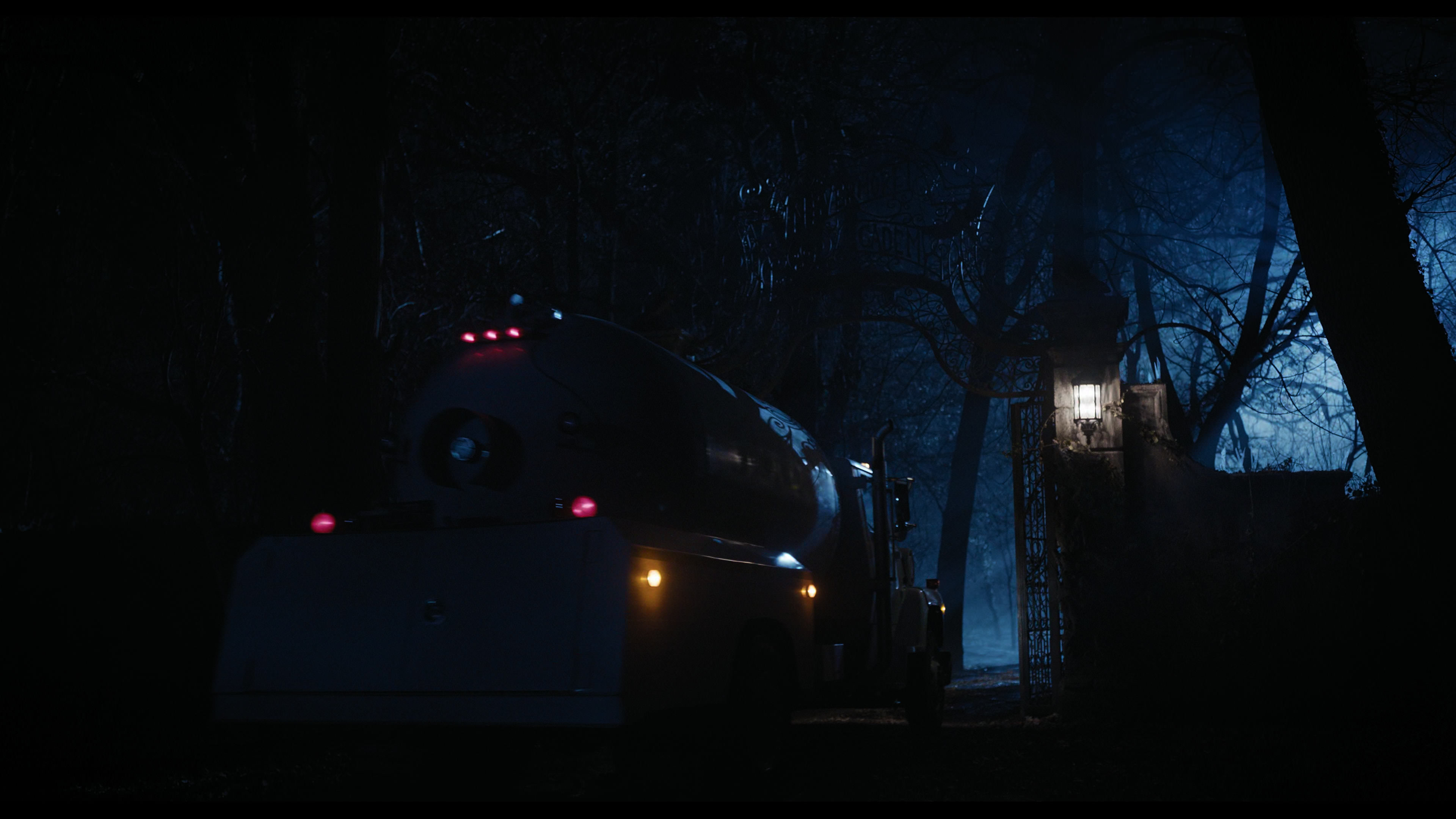 Wednesday S01E04 “Woe What a Night” HD screenshot 4937