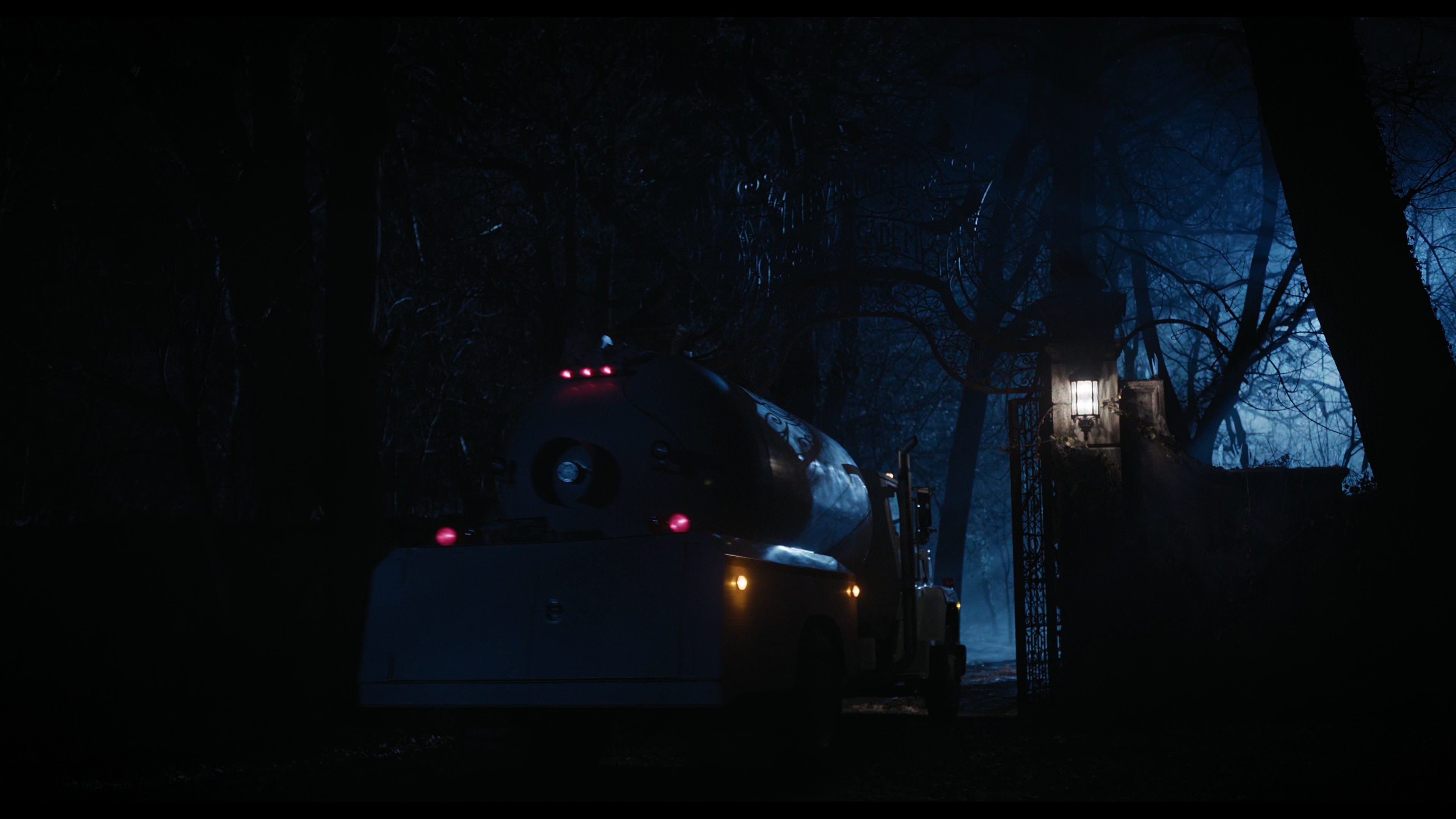 Wednesday S01E04 “Woe What a Night” screencap 4938