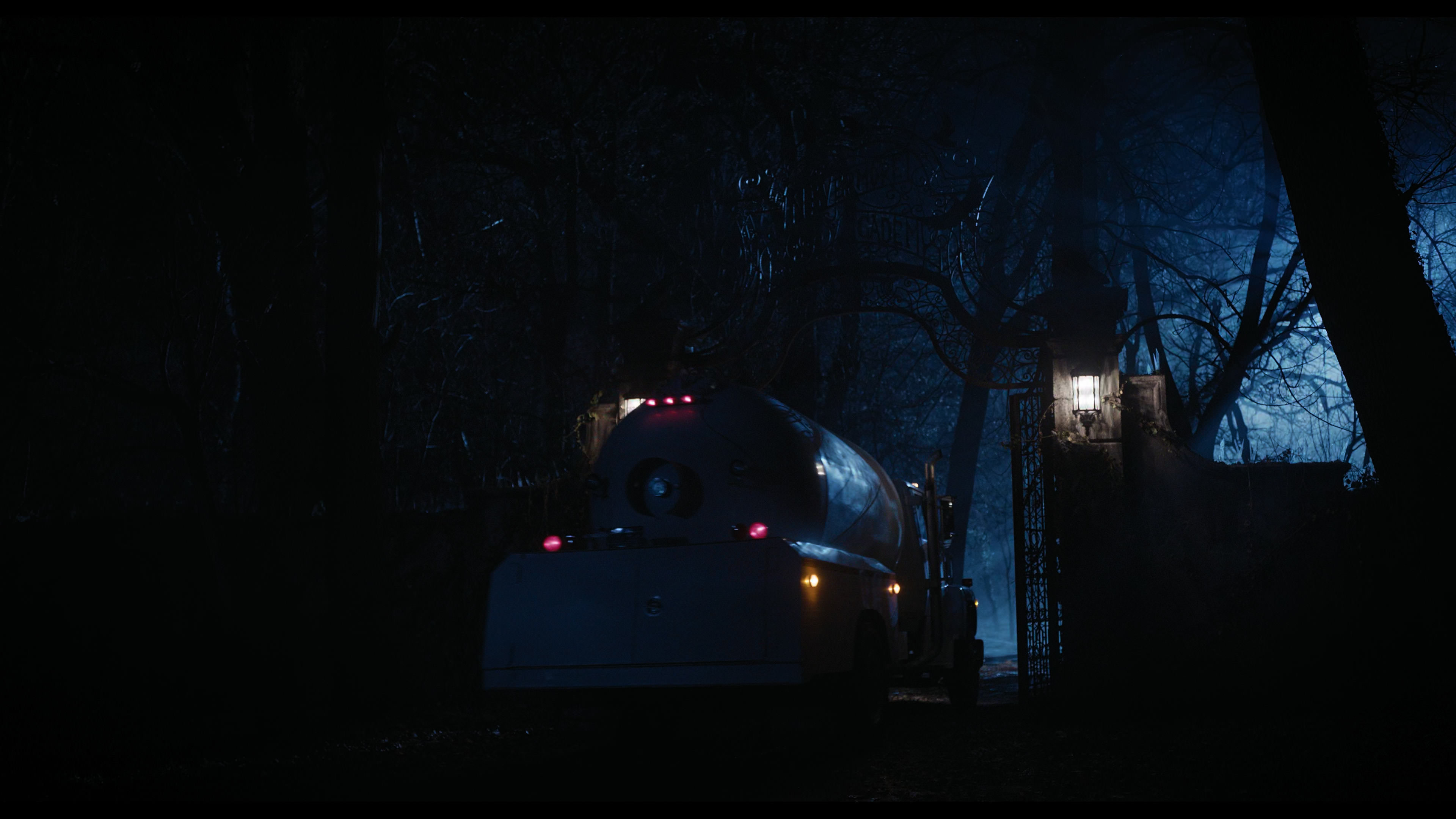 Wednesday S01E04 “Woe What a Night” movie still 4939