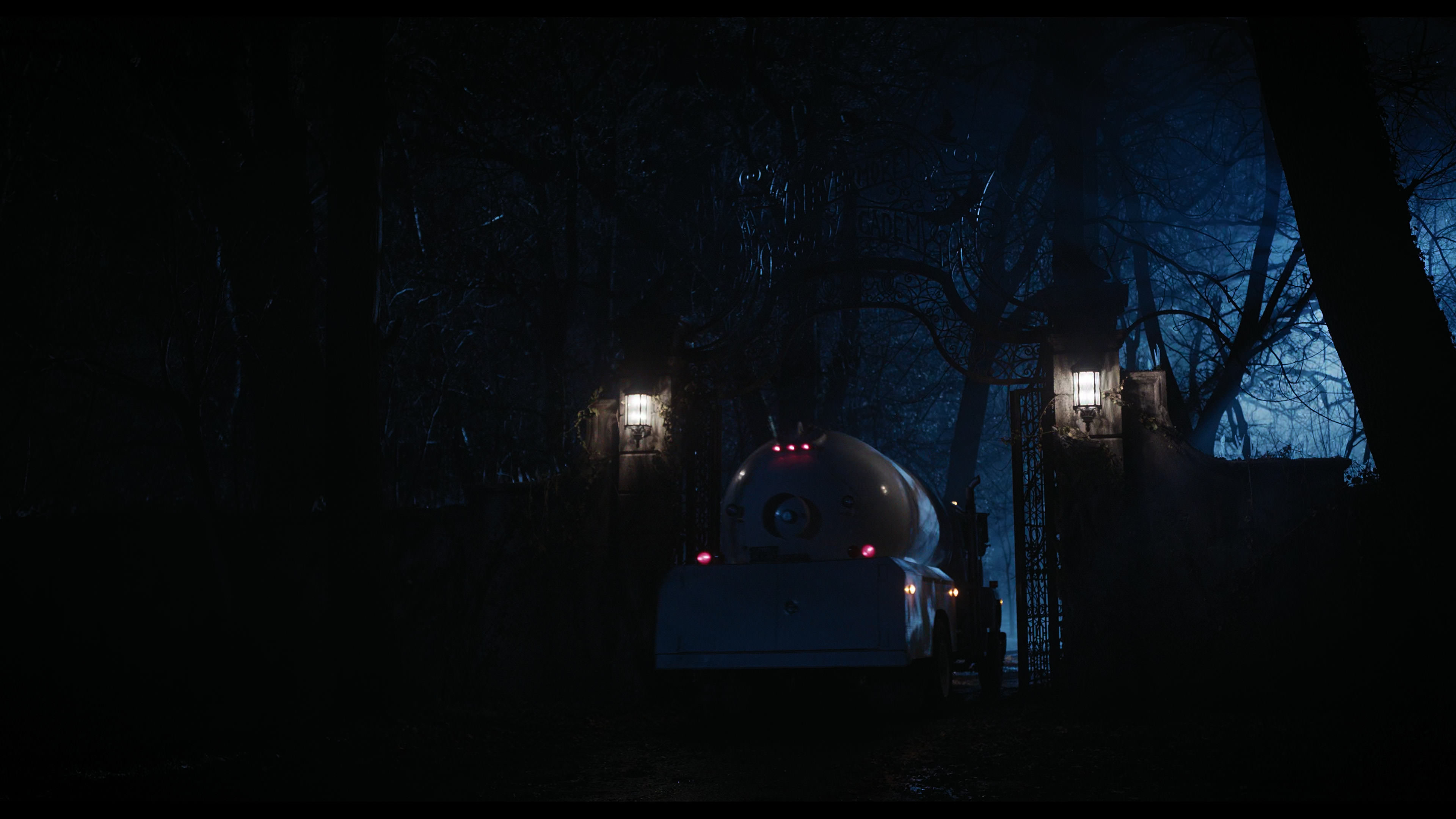 Wednesday S01E04 “Woe What a Night” screencap 4941