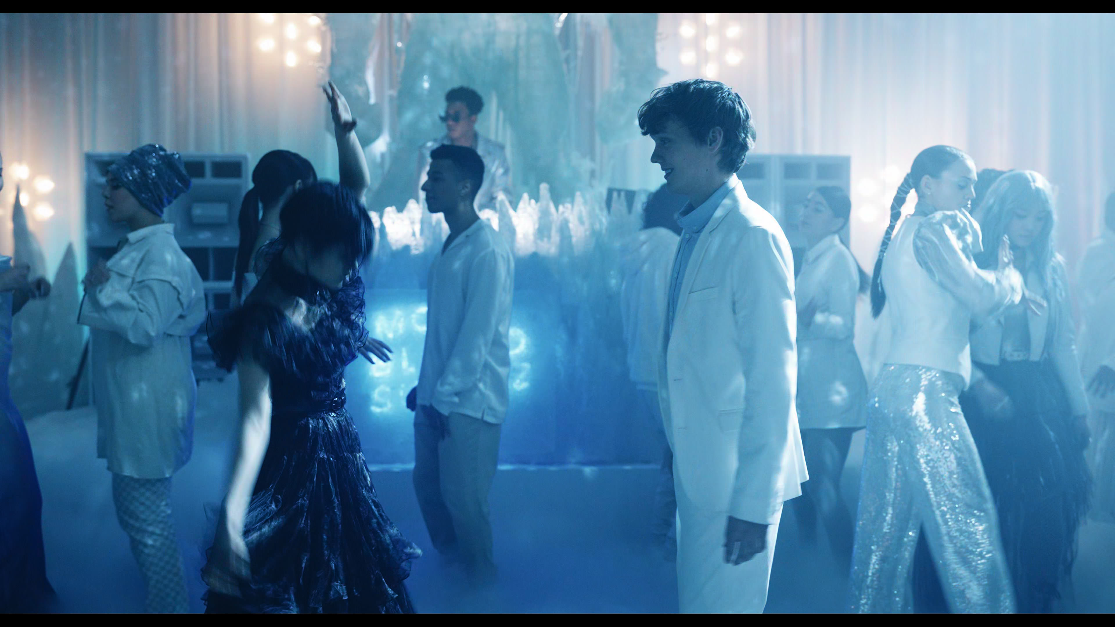 Wednesday S01E04 “Woe What a Night” HD screenshot 4964