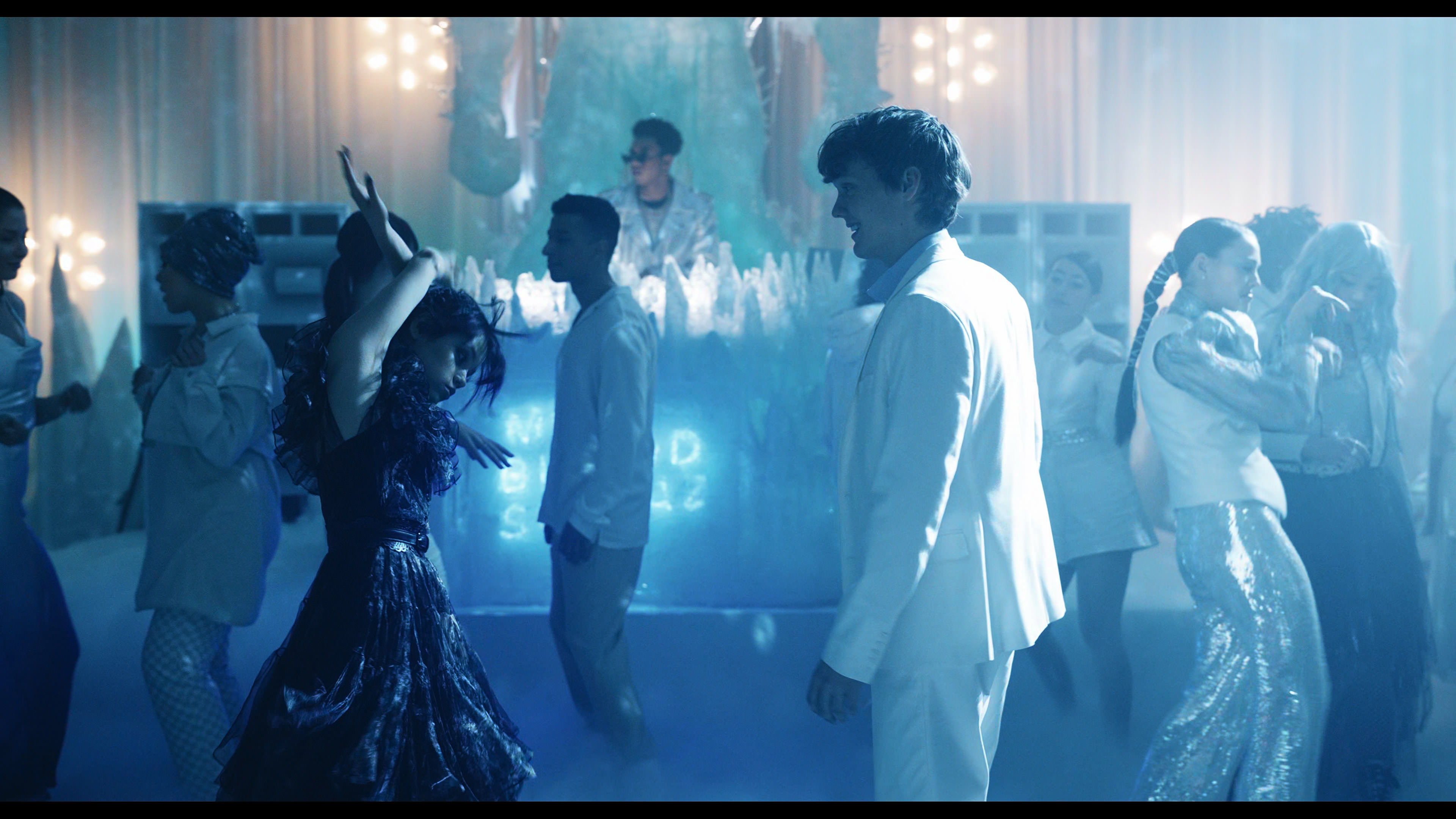 Wednesday S01E04 “Woe What a Night” screencap 4965