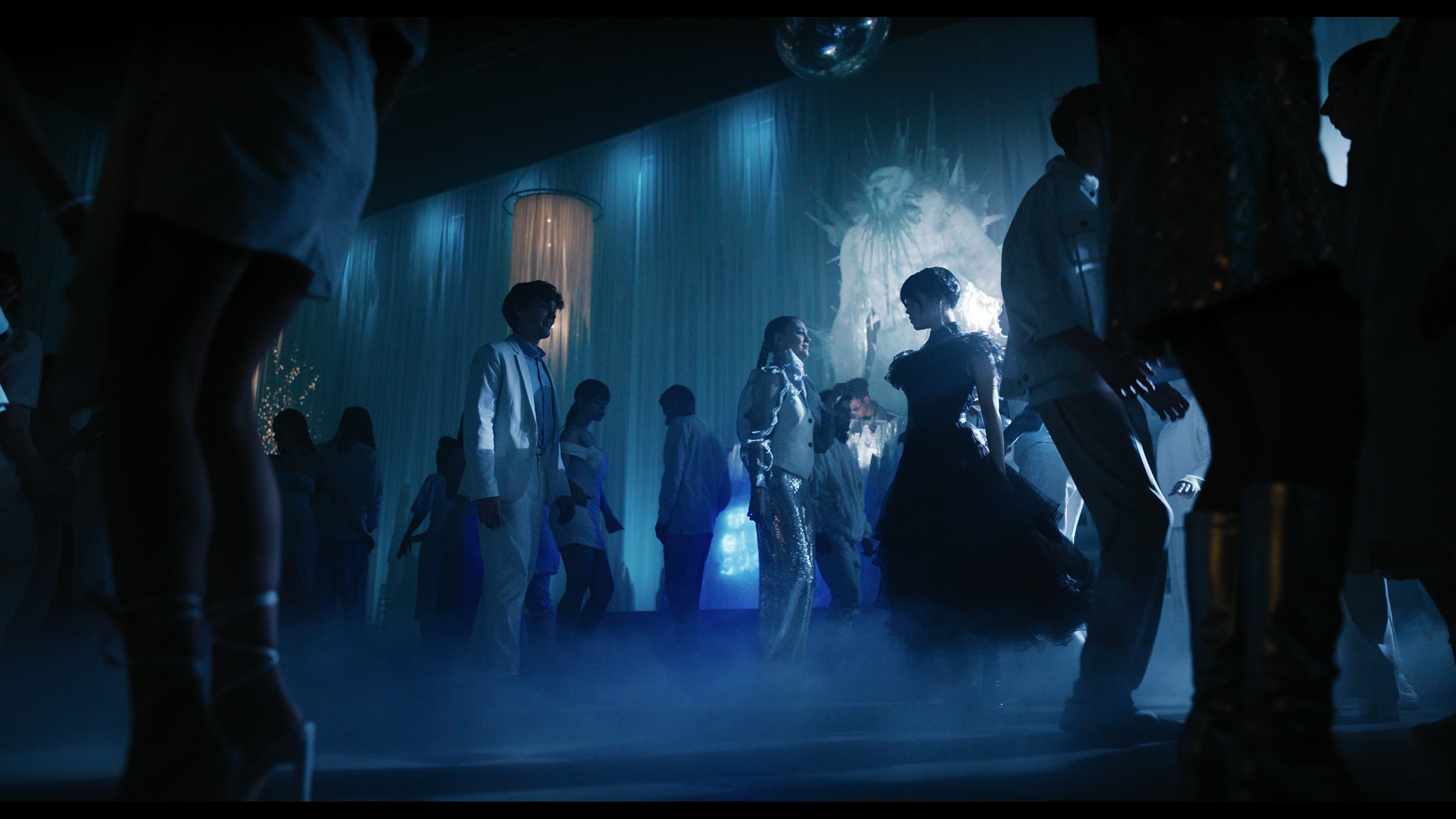 Wednesday S01E04 “Woe What a Night” screencap 5037