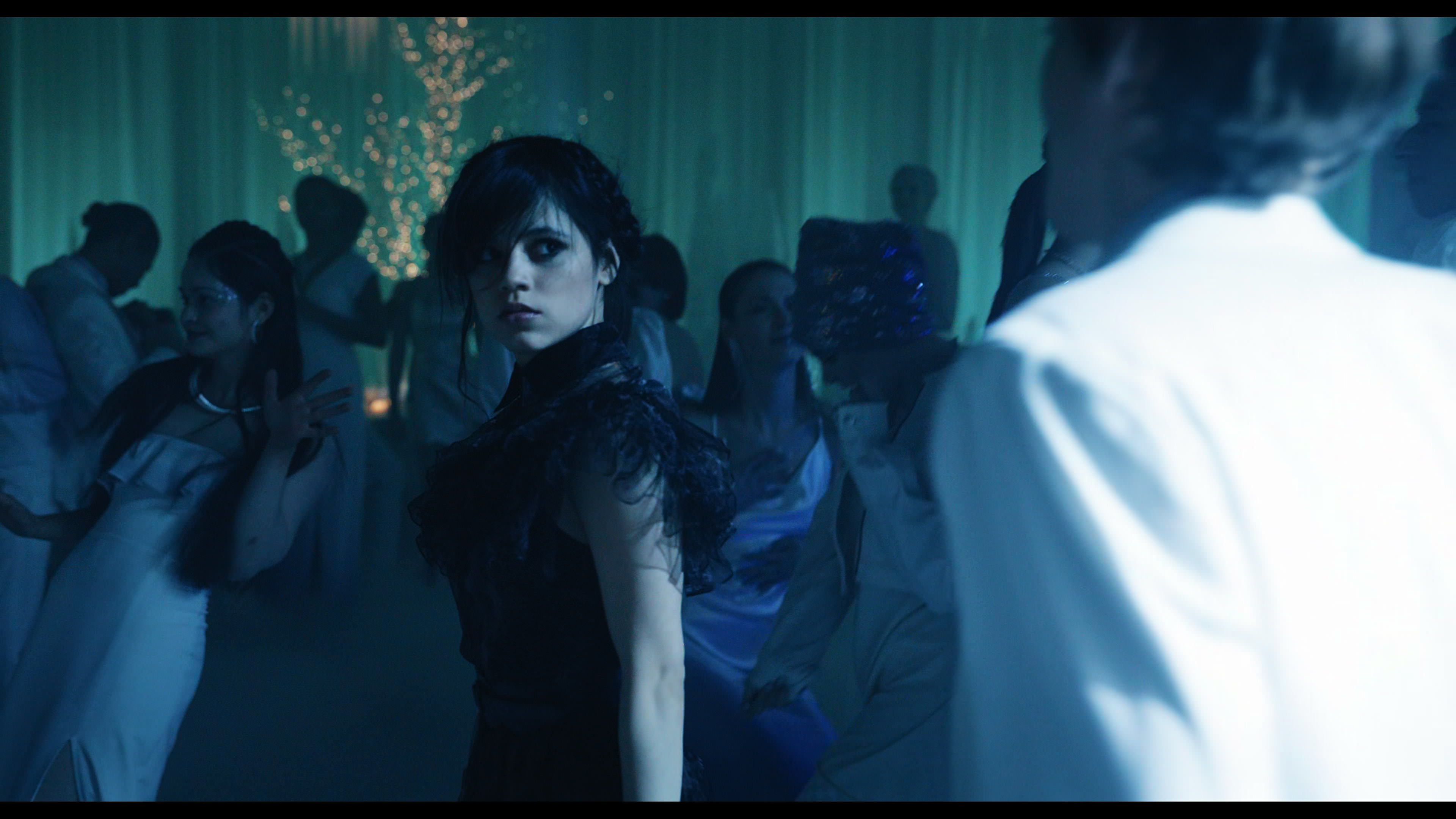 Wednesday S01E04 “Woe What a Night” screencap 5211