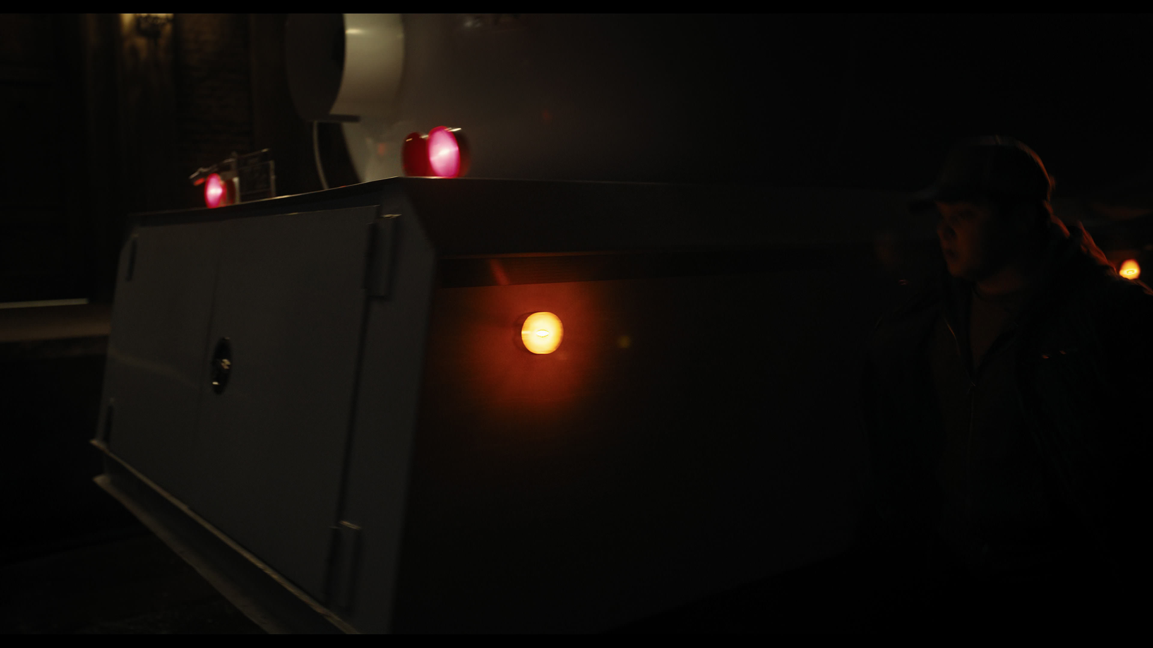 Wednesday S01E04 “Woe What a Night” screencap 5316