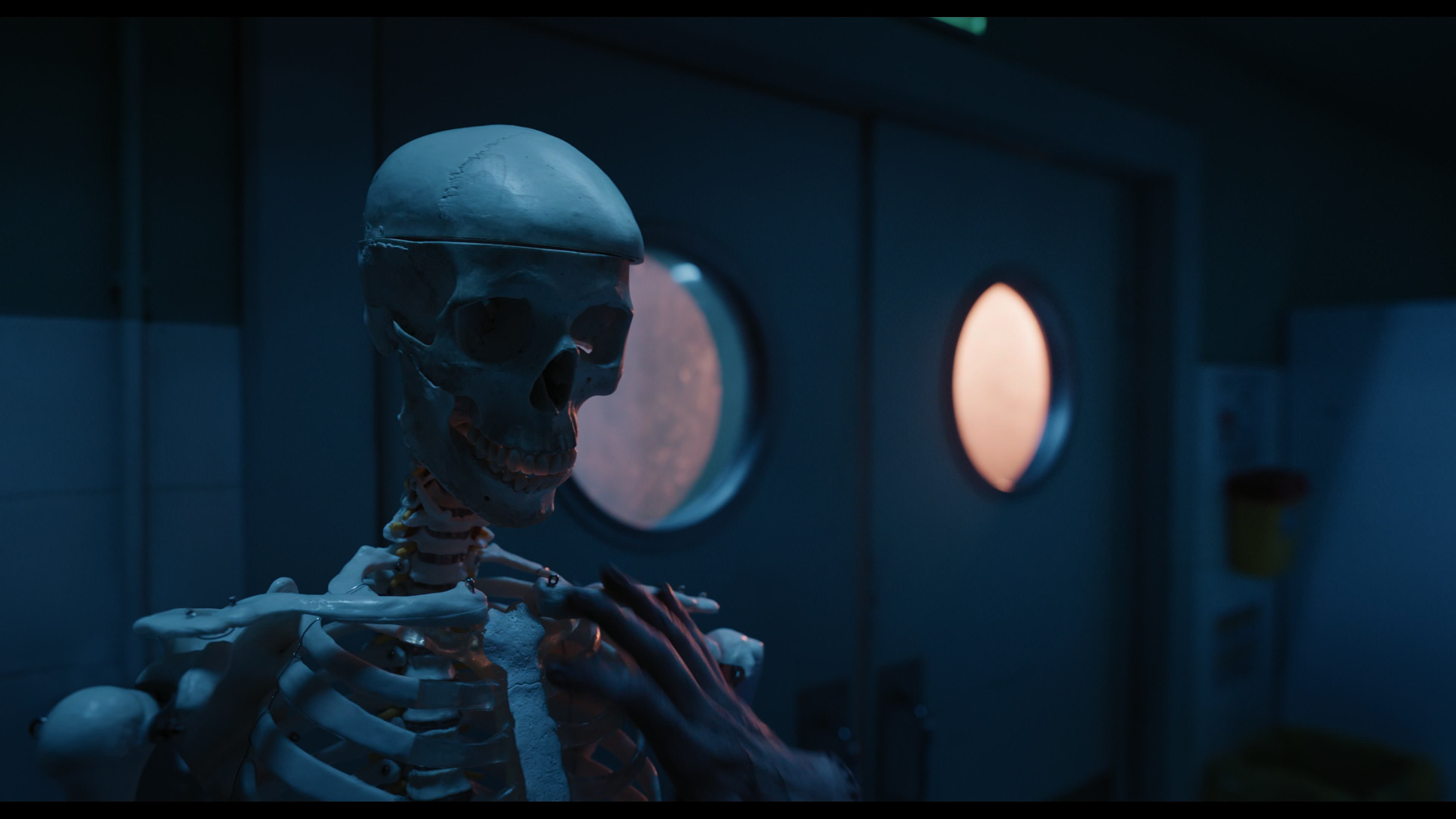 Wednesday S01E04 “Woe What a Night” movie still 589
