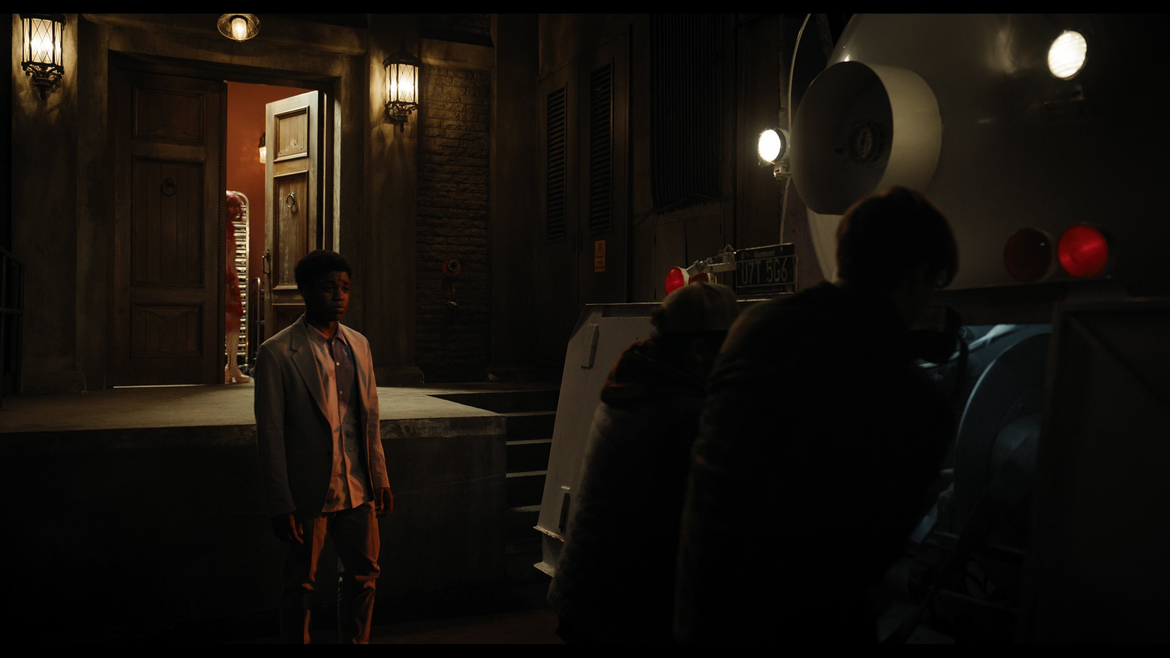 Wednesday S01E04 “Woe What a Night” HD screenshot 6164