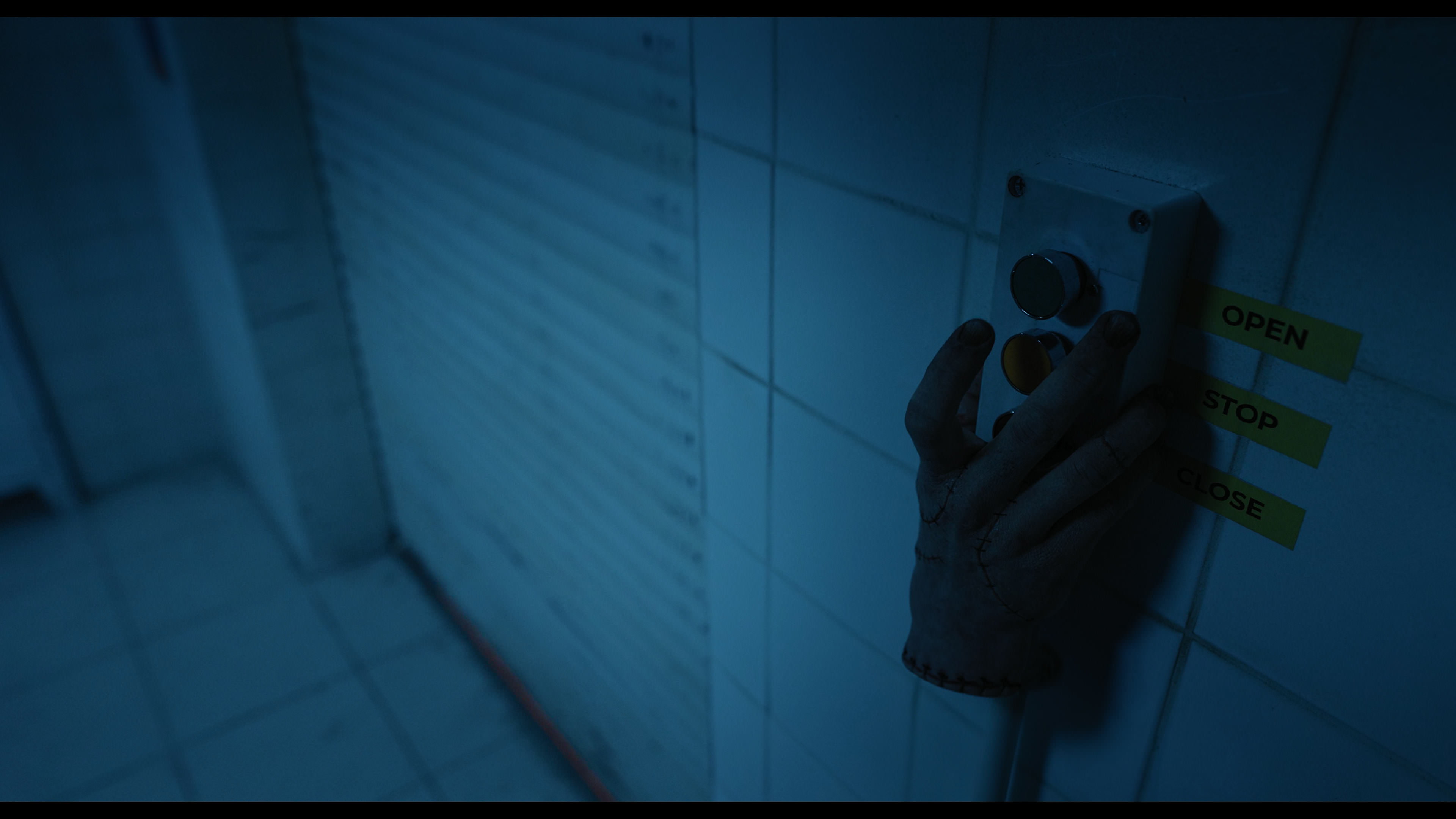 Wednesday S01E04 “Woe What a Night” HD screenshot 83