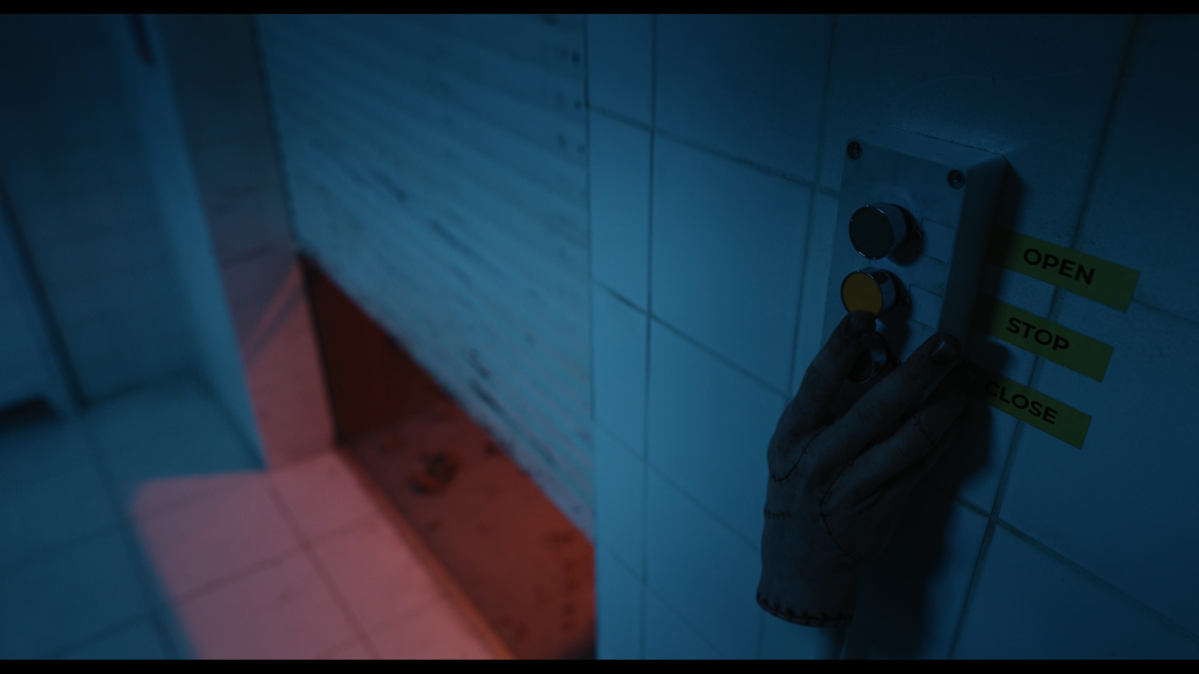 Wednesday S01E04 “Woe What a Night” screencap 87