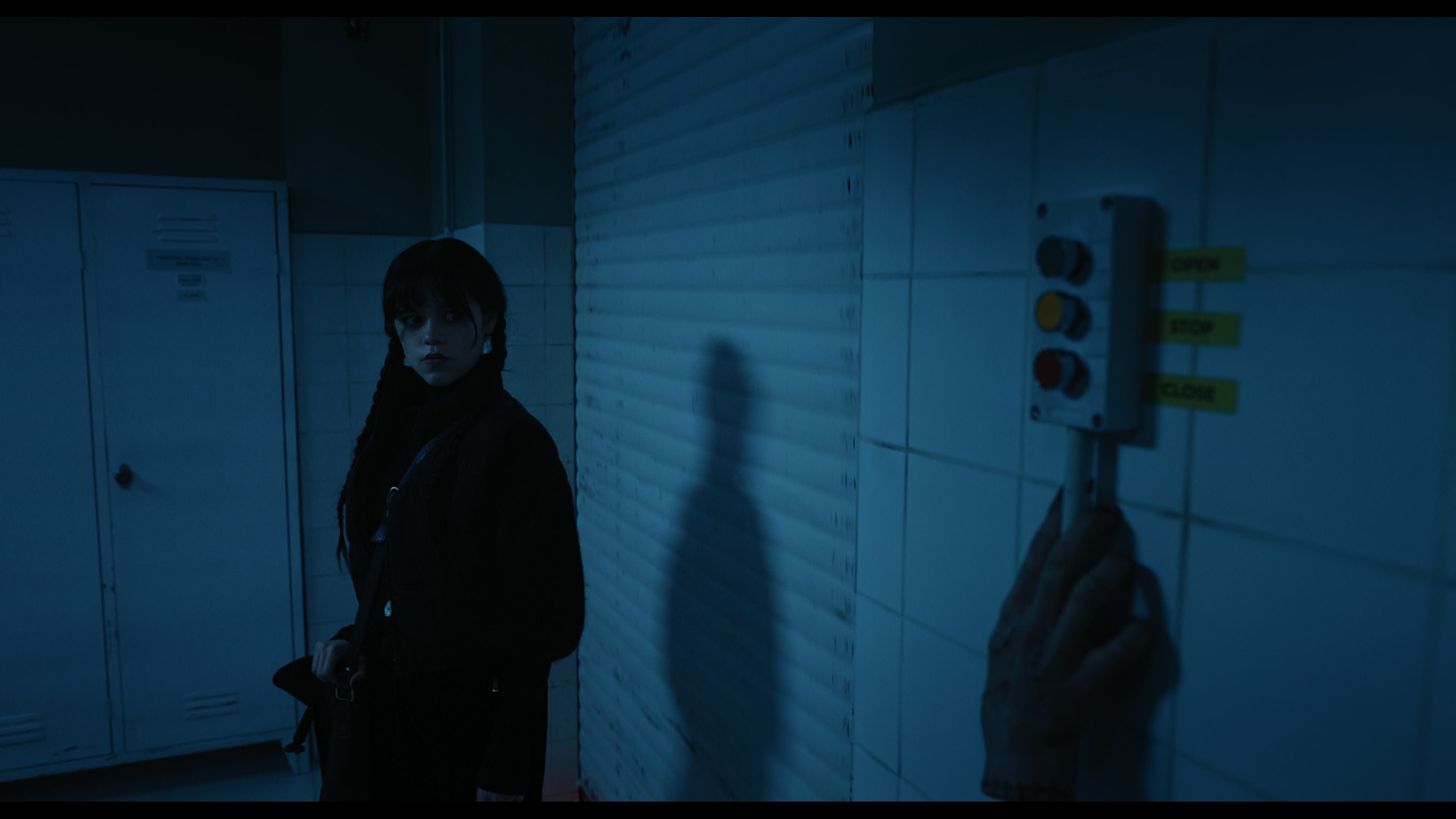 Wednesday S01E04 “Woe What a Night” screencap 96