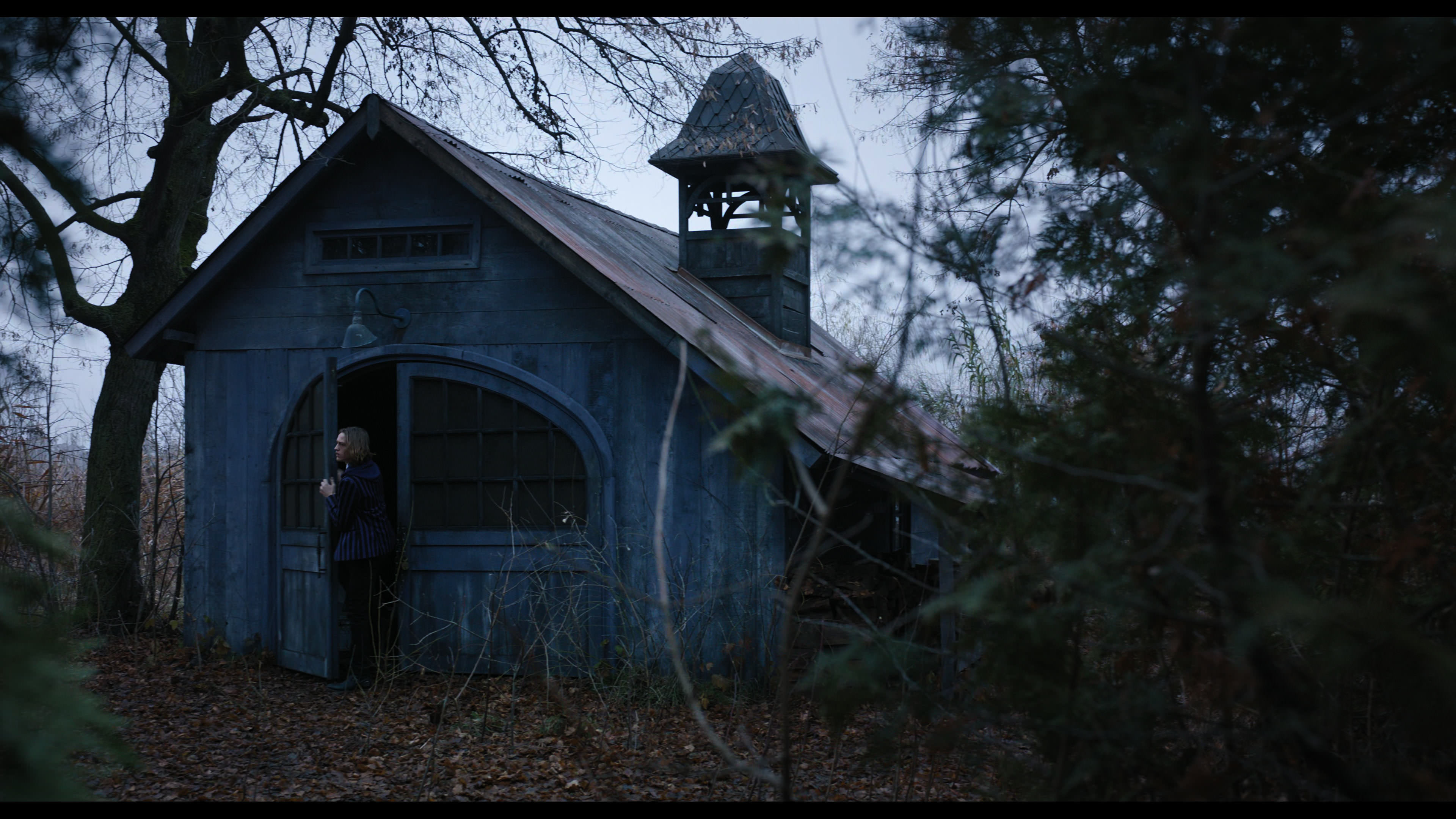 Wednesday S01E04 “Woe What a Night” movie still 967