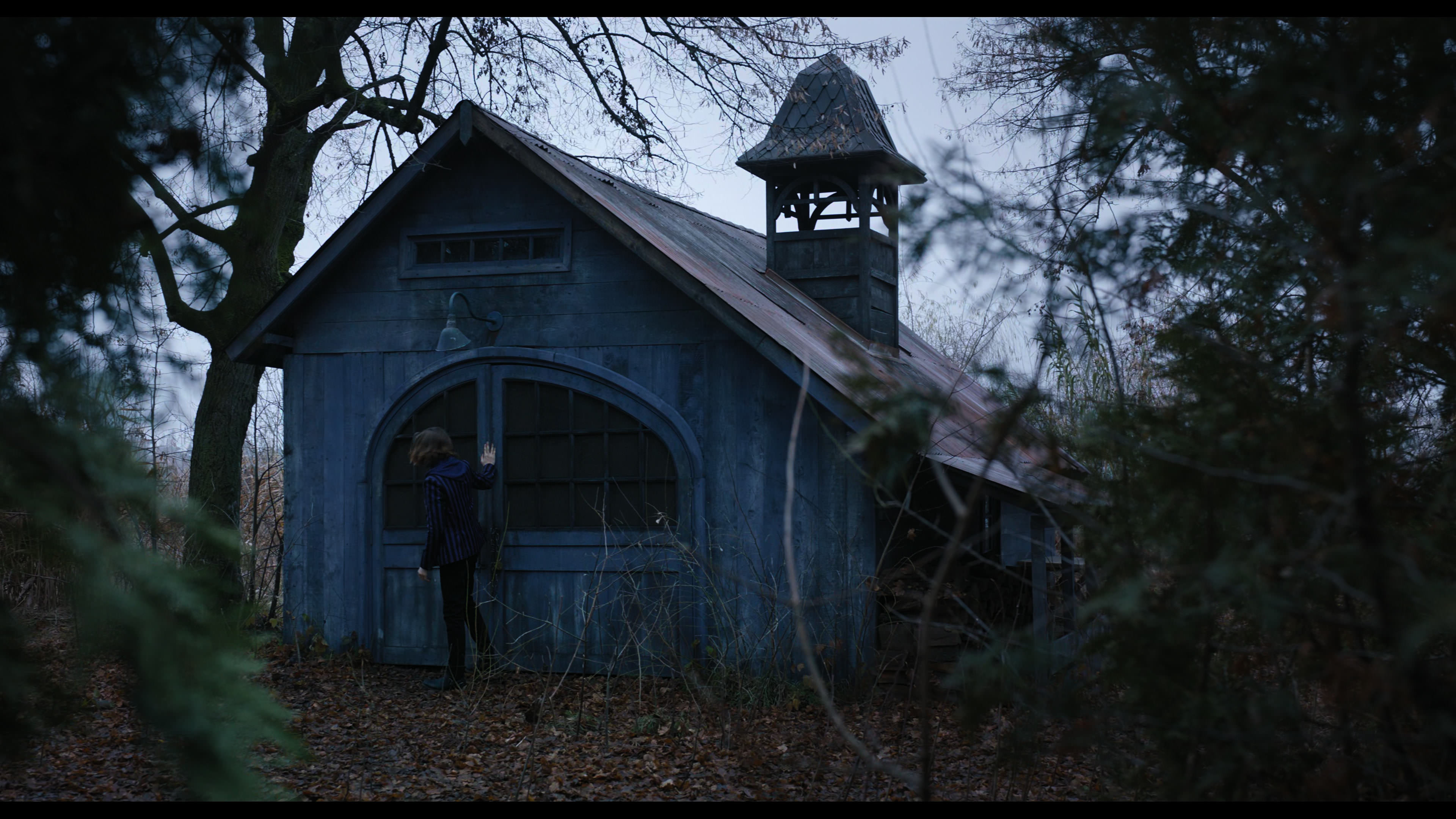 Wednesday S01E04 “Woe What a Night” HD screenshot 971